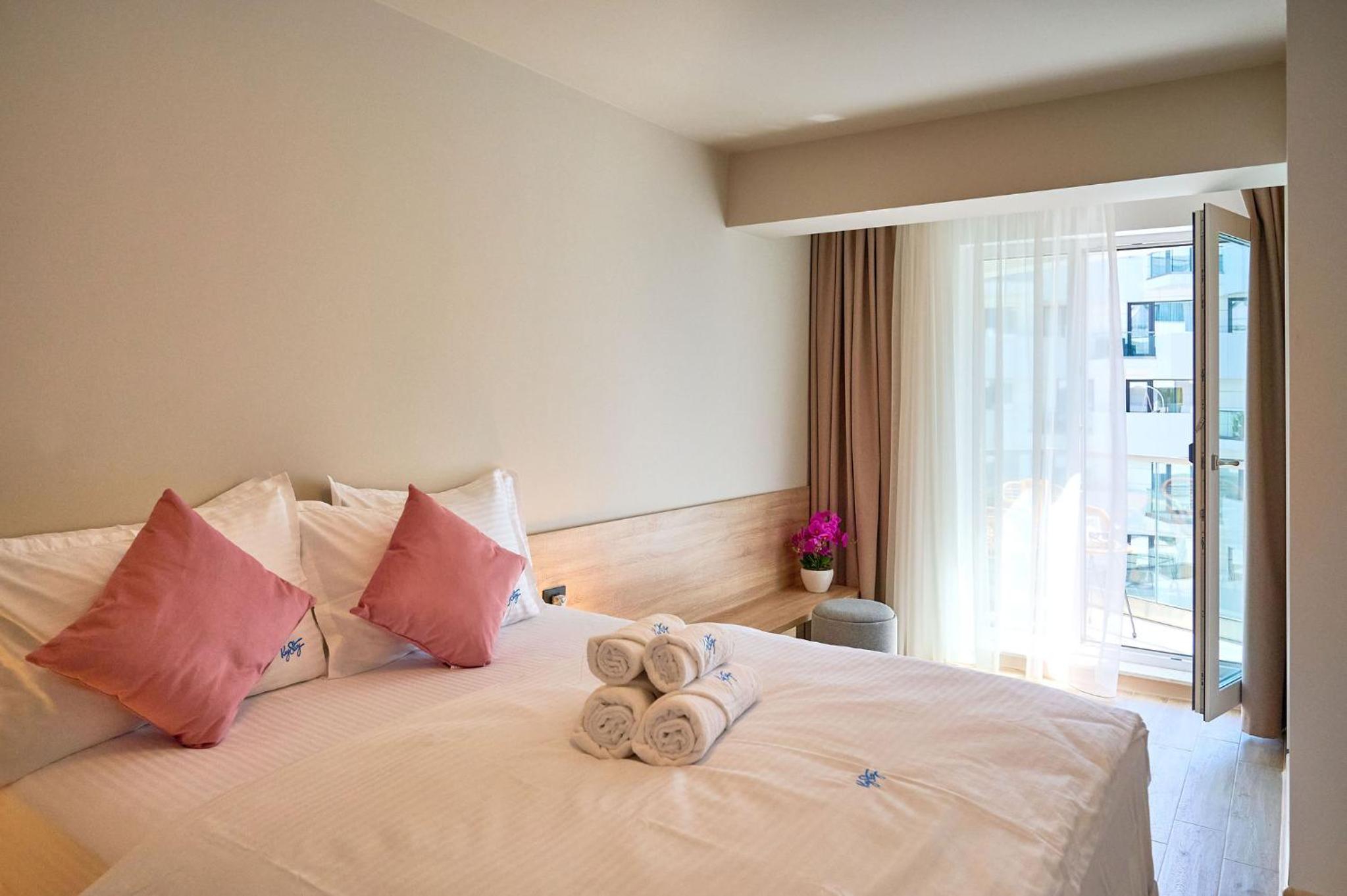 Nova Seaview Apartment in Infinity Beach Resort - parking