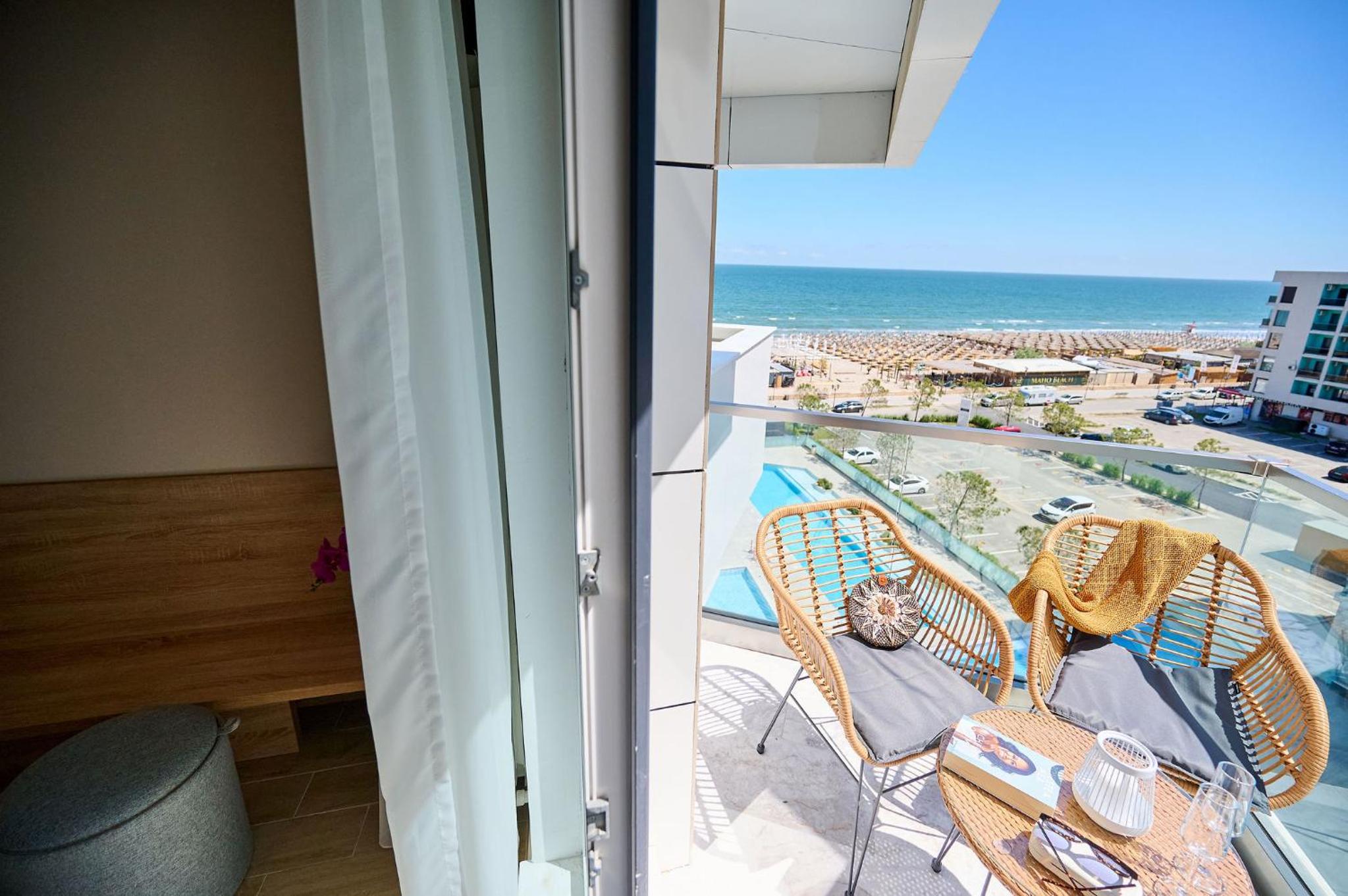 Nova Seaview Apartment in Infinity Beach Resort - parking