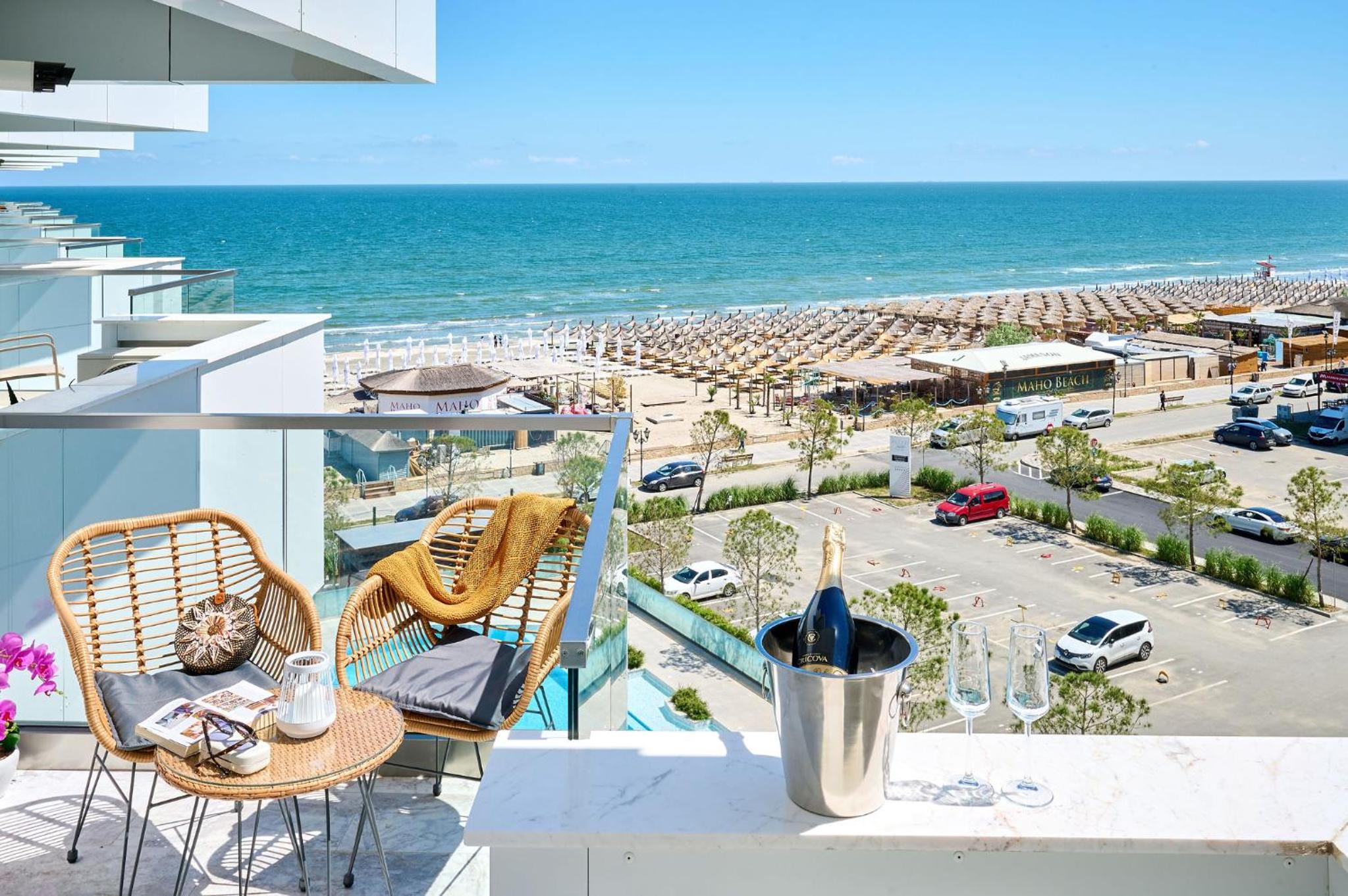 Nova Seaview Apartment in Infinity Beach Resort - parking