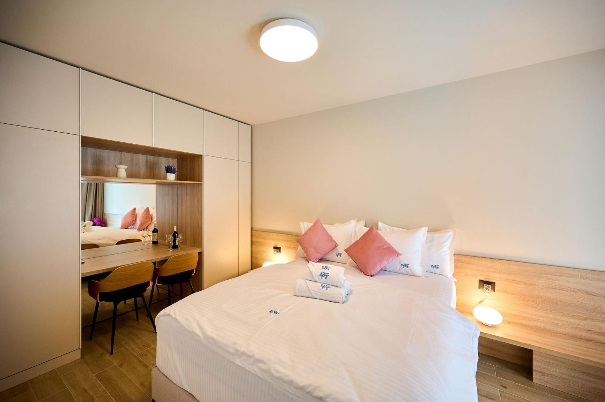 Nova Seaview Apartment in Infinity Beach Resort - parking