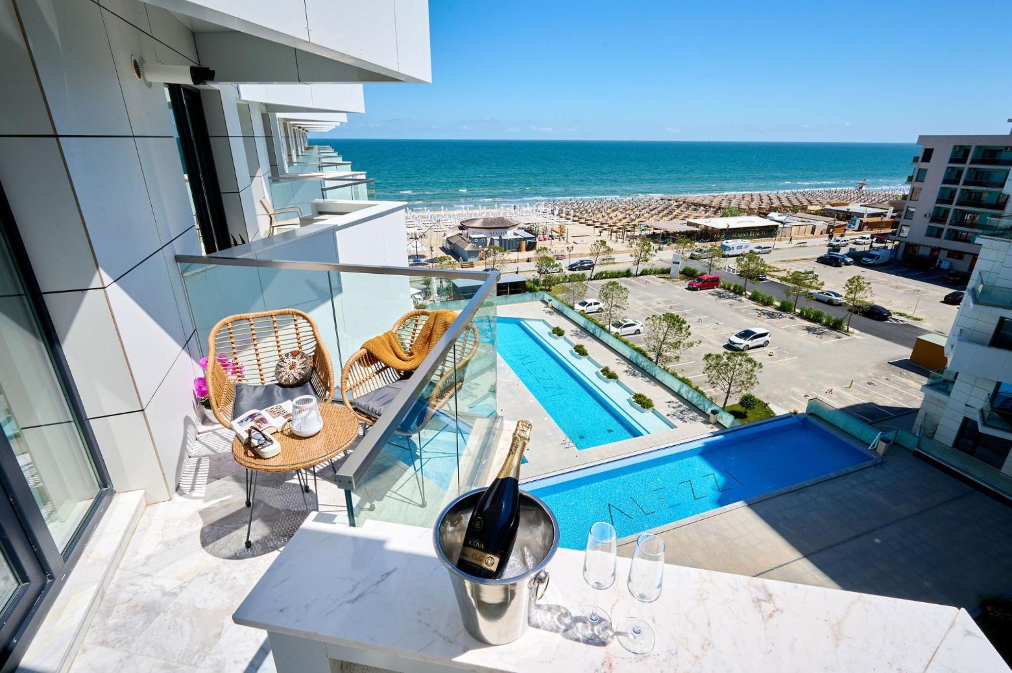 Nova Seaview Apartment in Infinity Beach Resort - parking