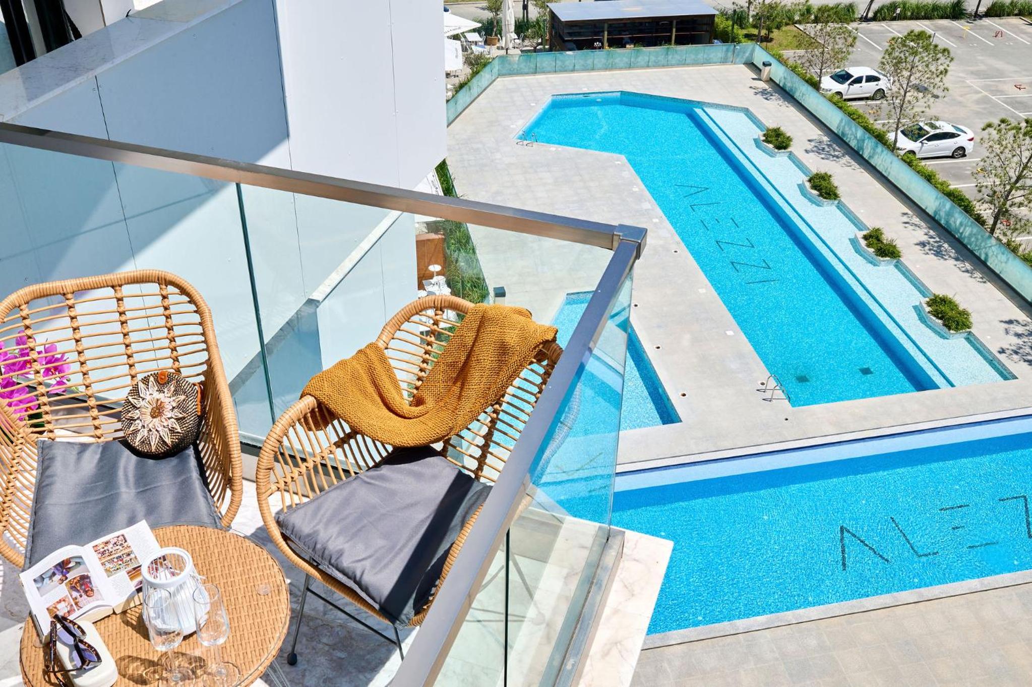 Nova Seaview Apartment in Infinity Beach Resort - parking