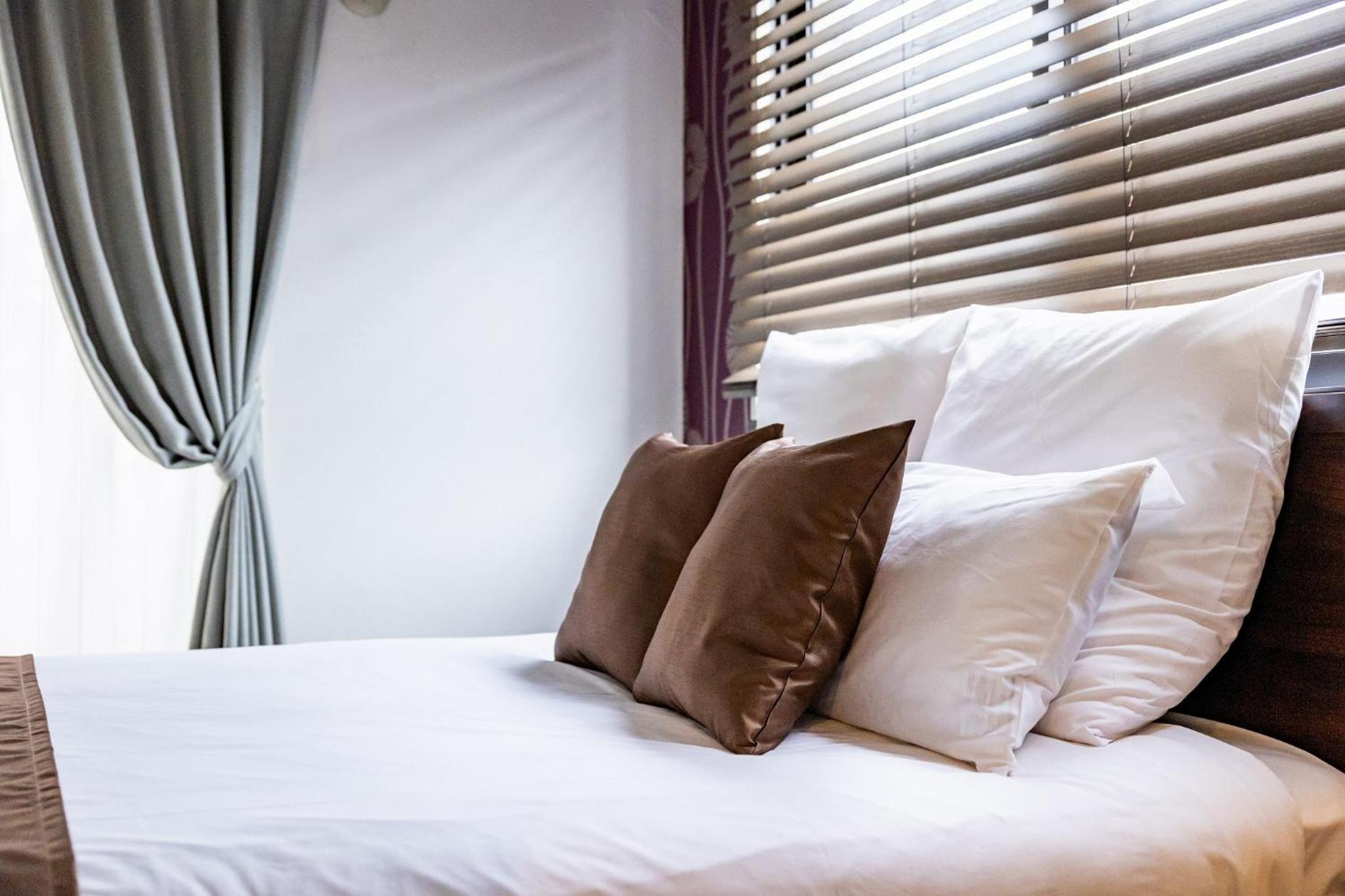 Bijou Suites Pine Brook 405