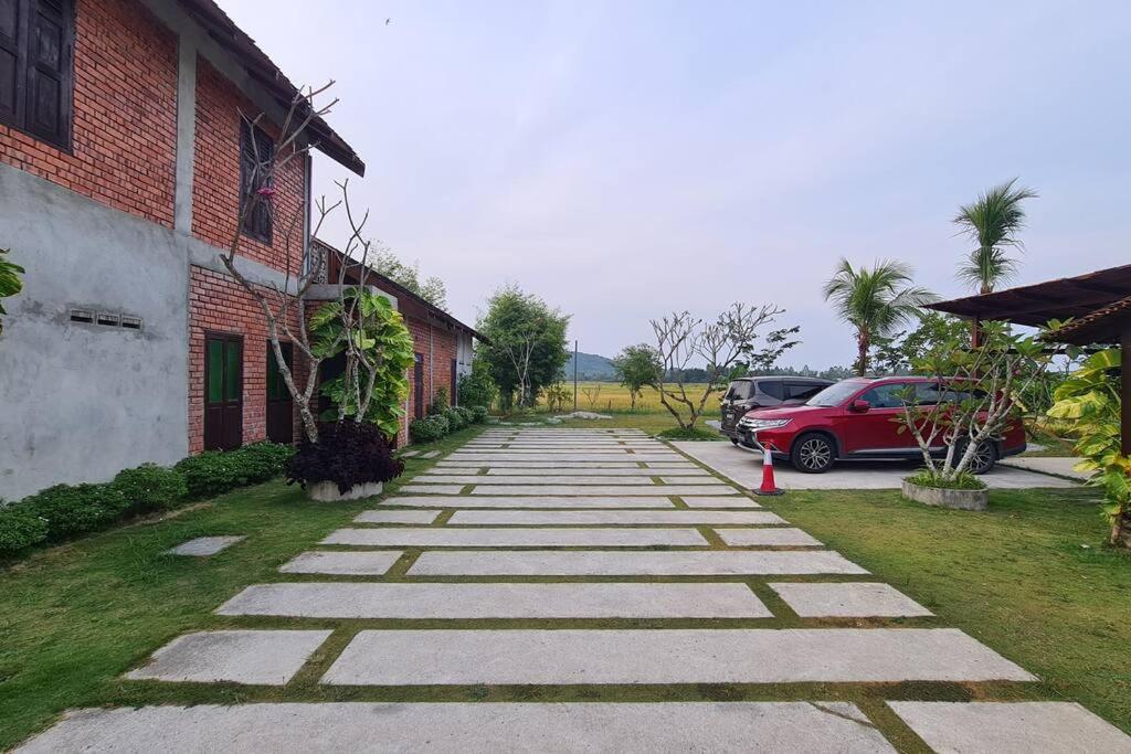 Rumah Wan Villa with Swimming Pool photo 4
