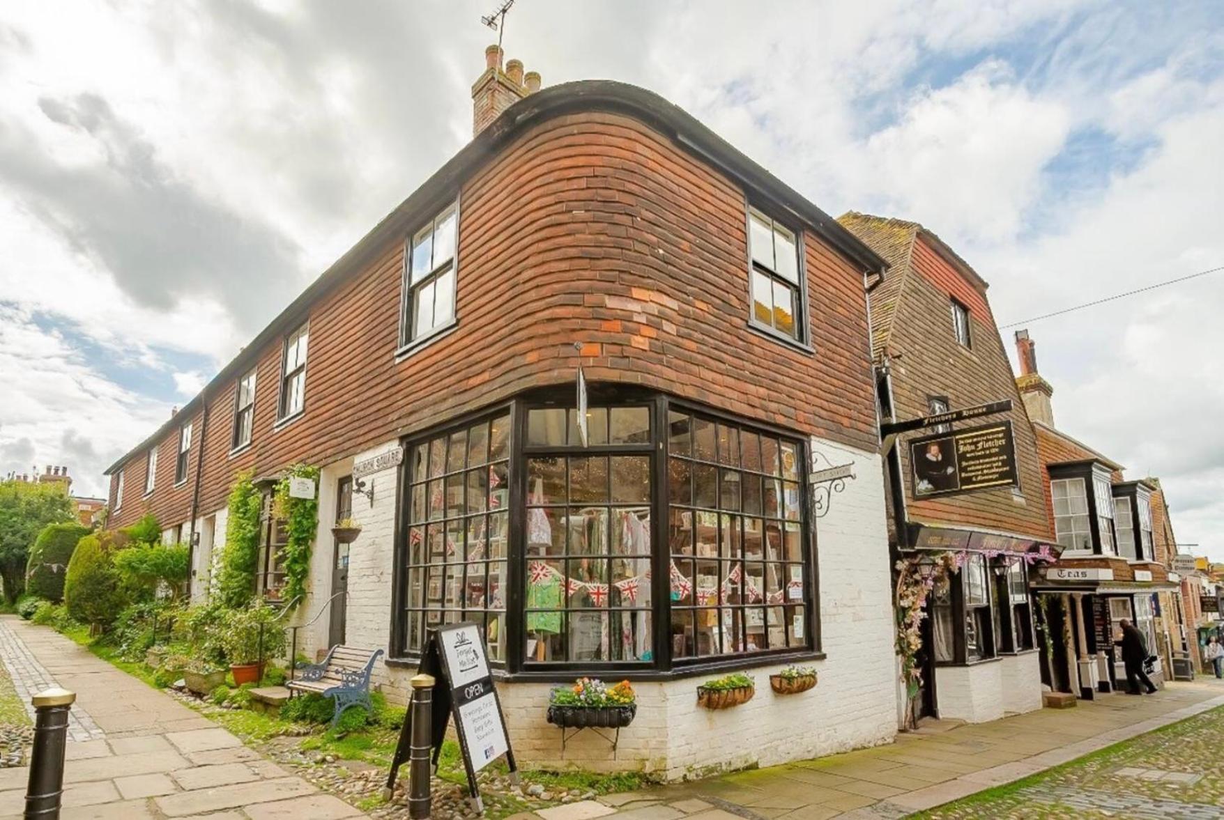 Merrythought Cottage - entire 2 bed, 2 bath cottage in the heart of Rye citadel view 2