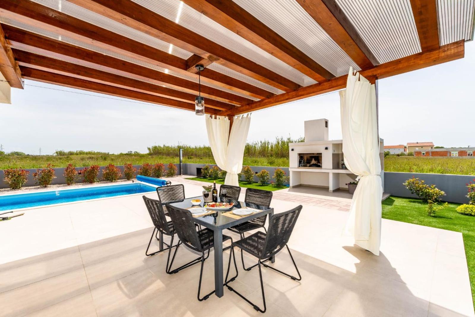 Villa in Privlaka with a heated pool and complete privacy - by TA Leut Agency