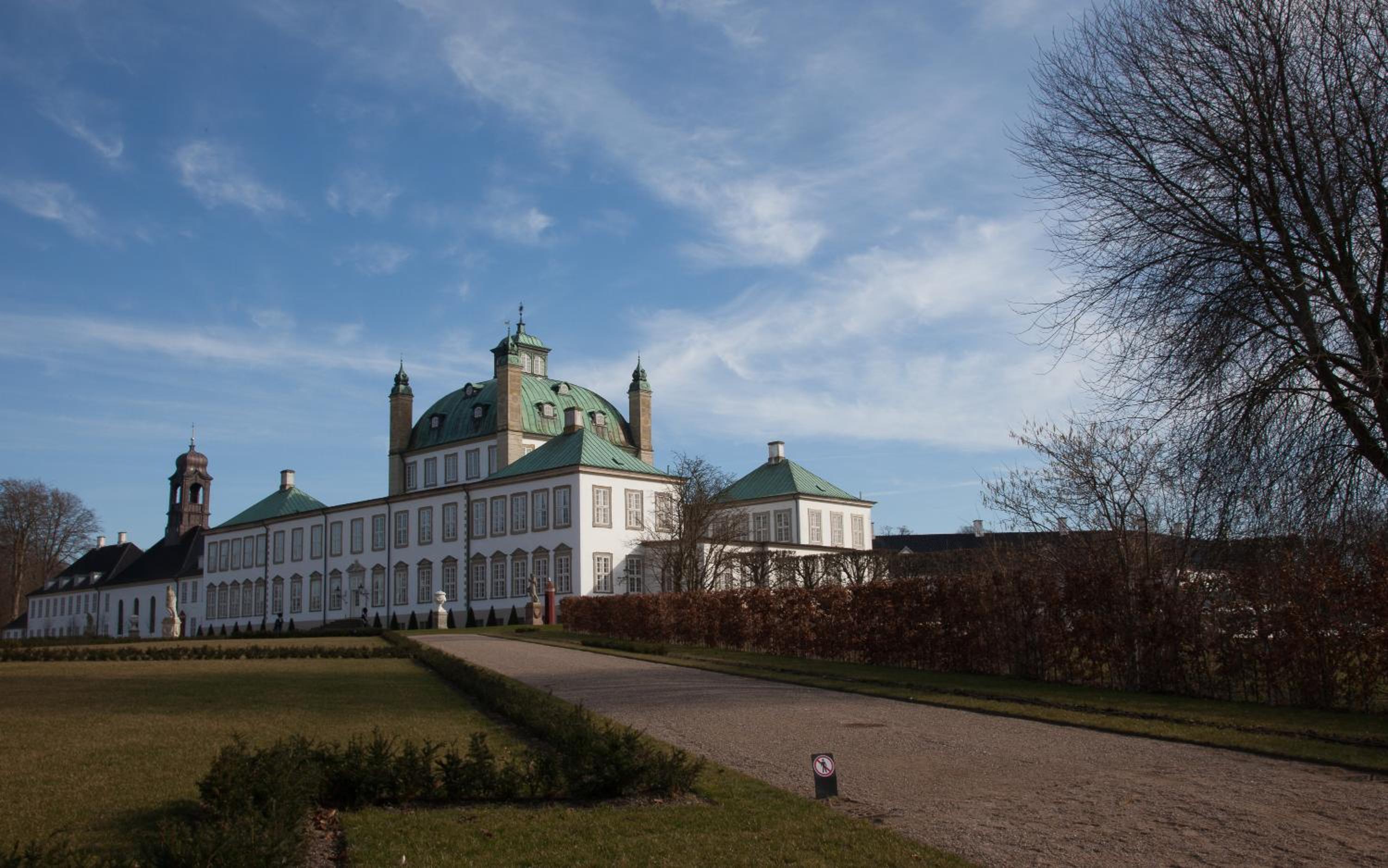 Fredensborg Vandrerhjem, i Kongens baghave