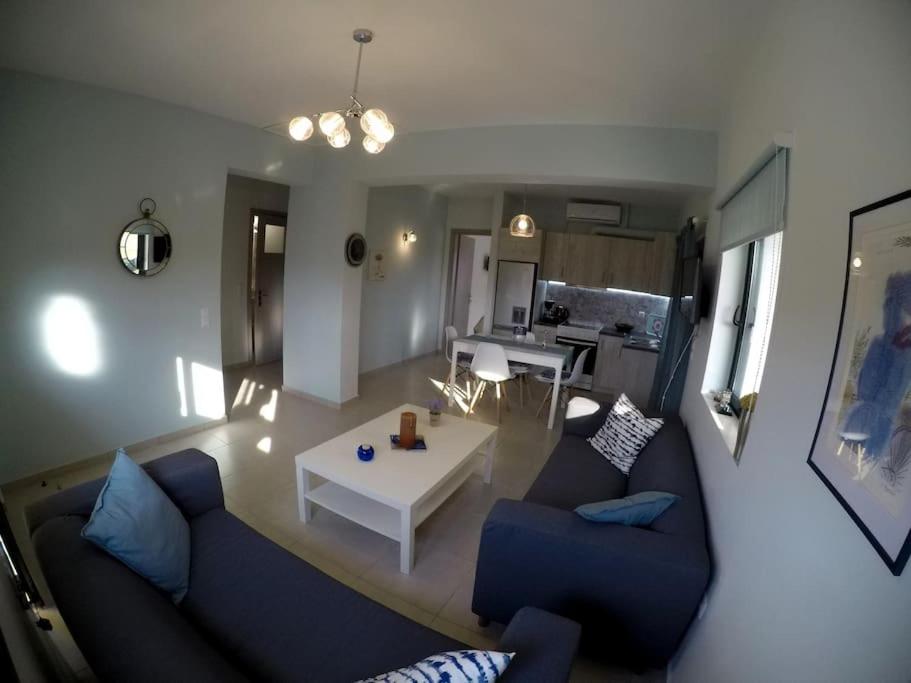Panos Apartment