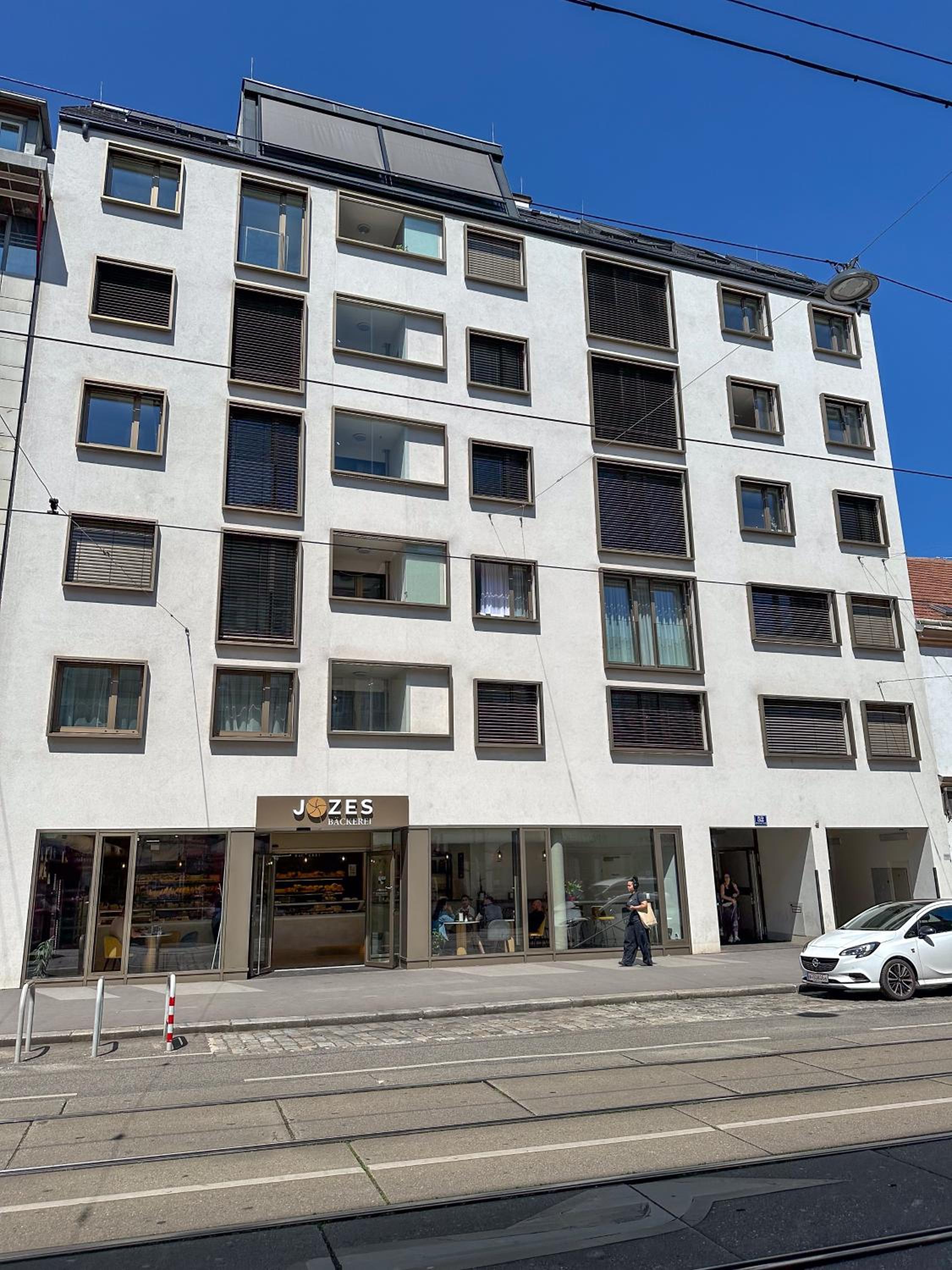 Vienna Sunny Side Up Apartments