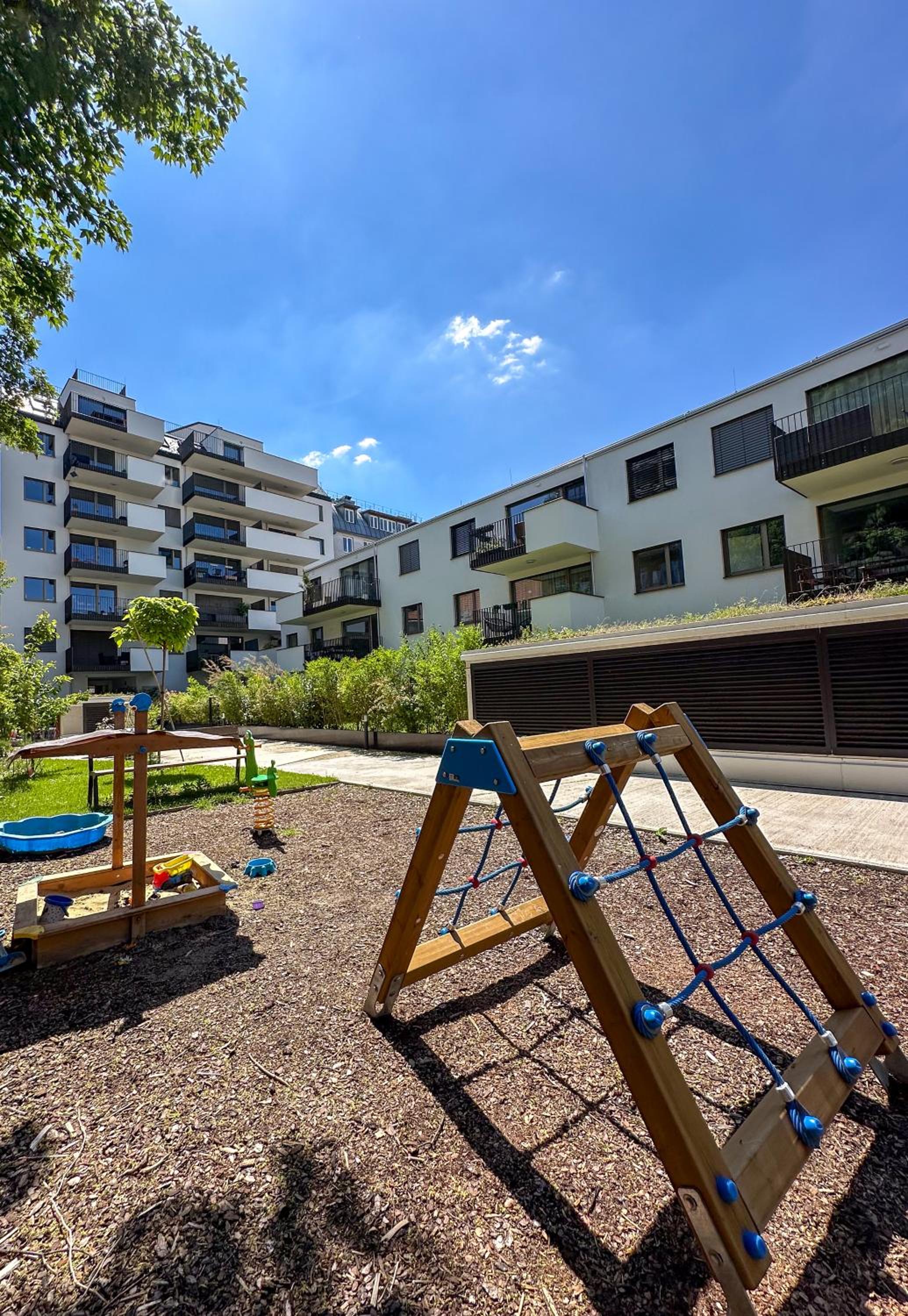 Vienna Sunny Side Up Apartments