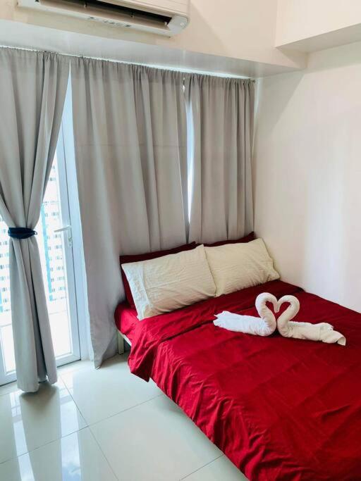 Affordable Home with Balcony near Boni MRT view 4