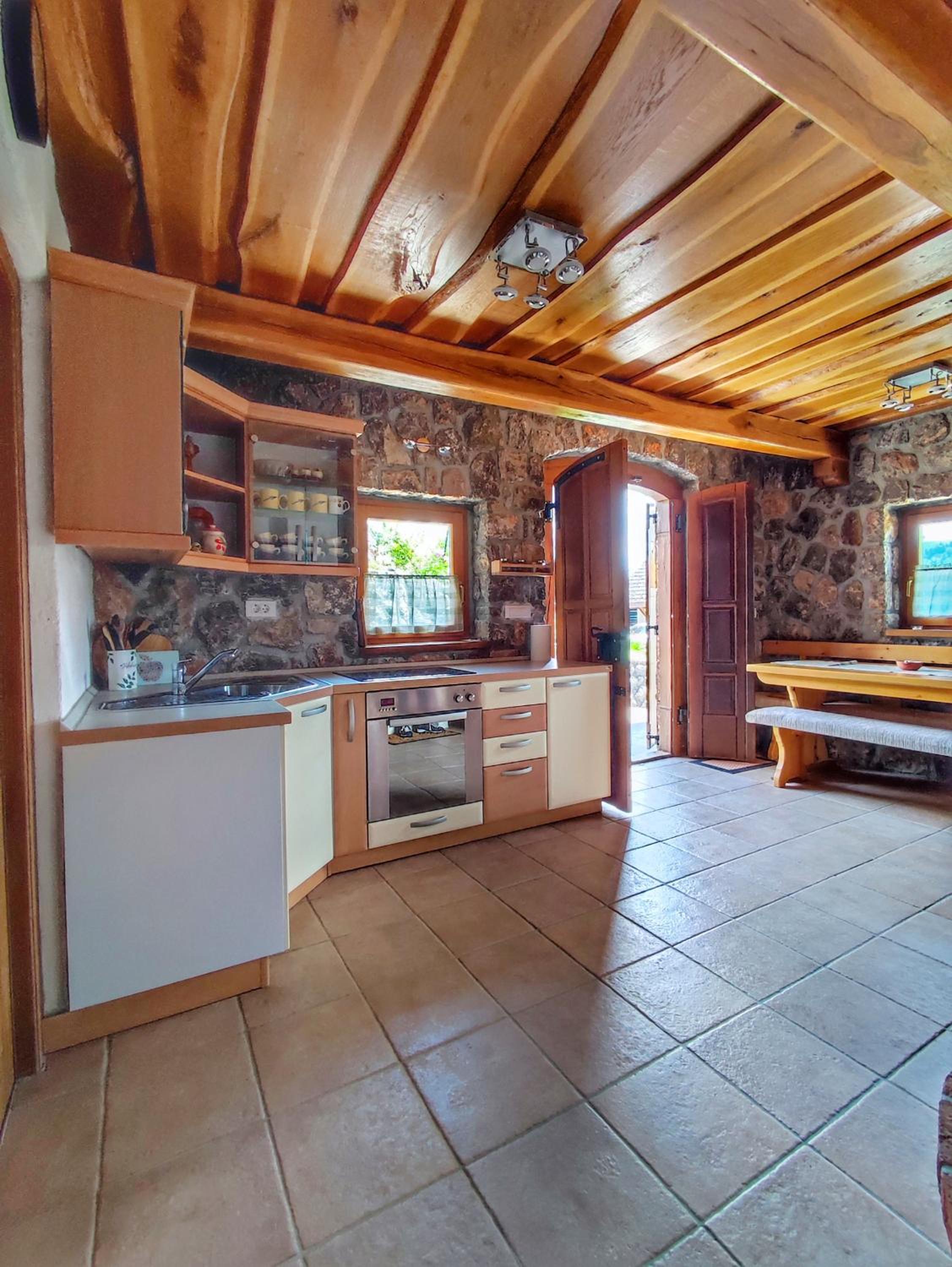 Vineyard cottage Kralj view 3