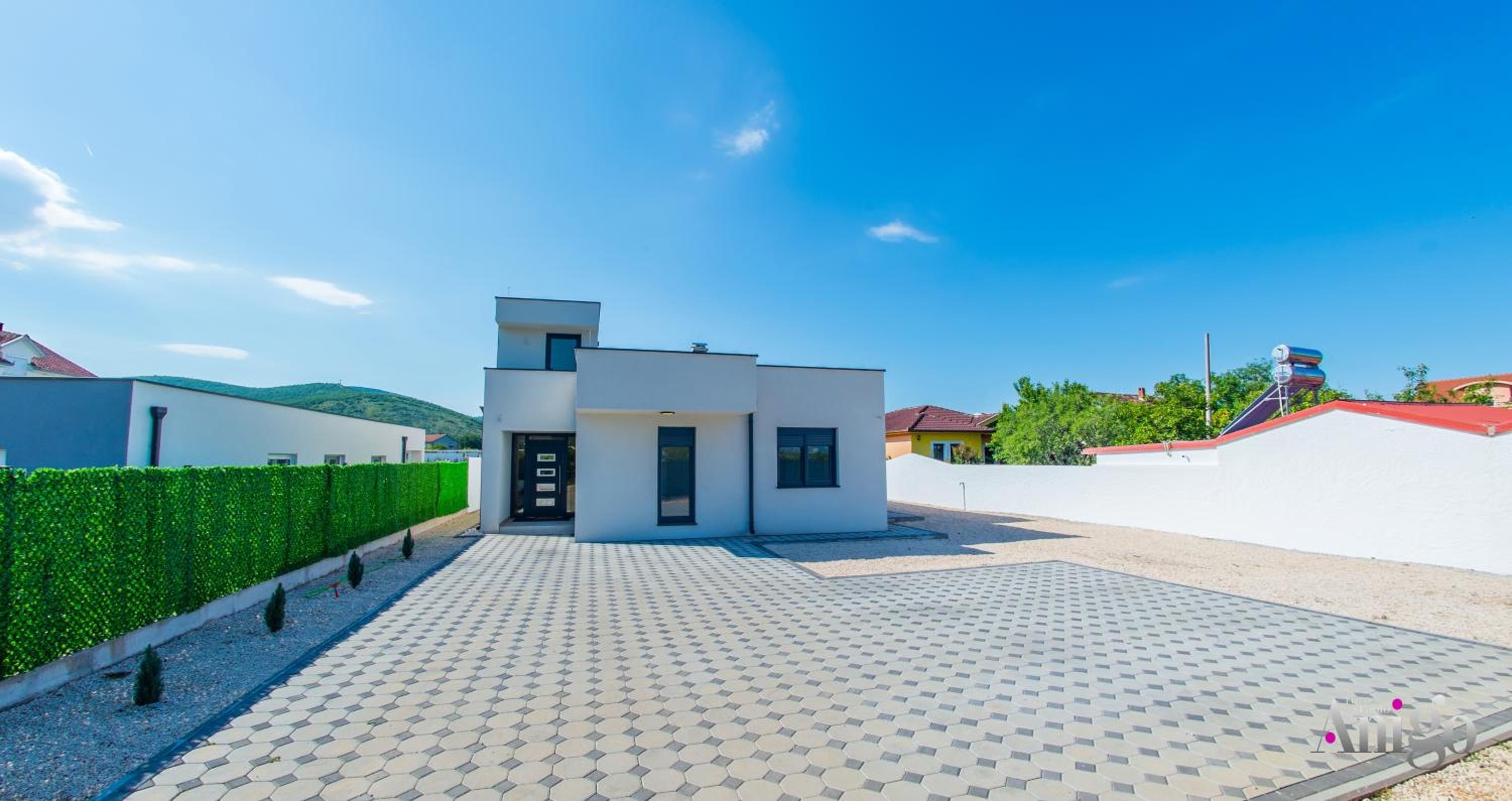 Villa IN