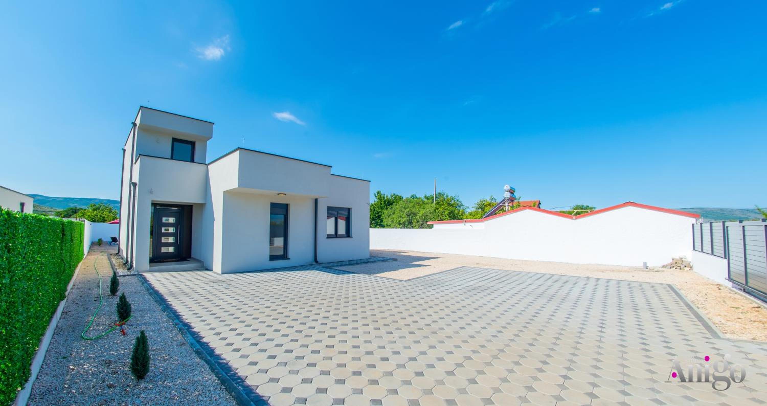 Villa IN