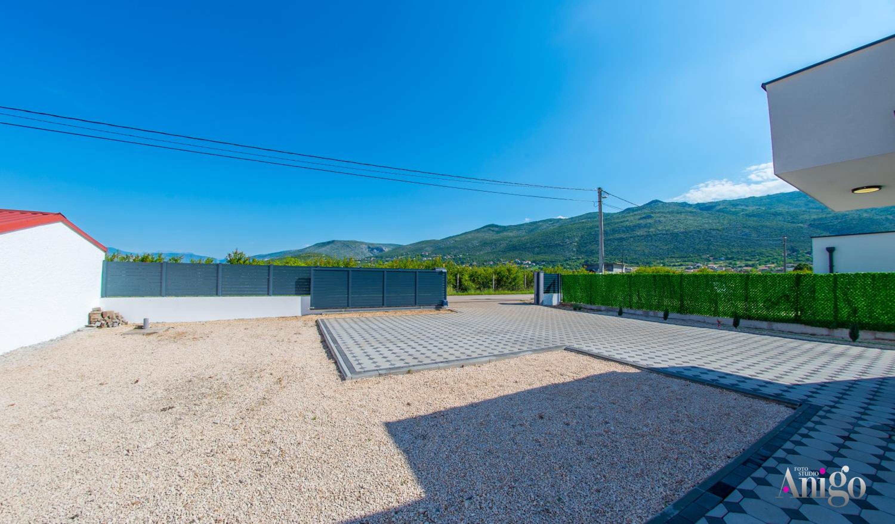 Villa IN