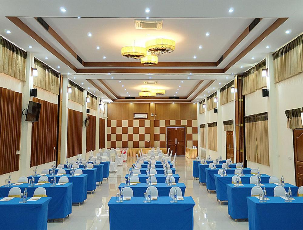 Chaophayathara Riverside Hotel