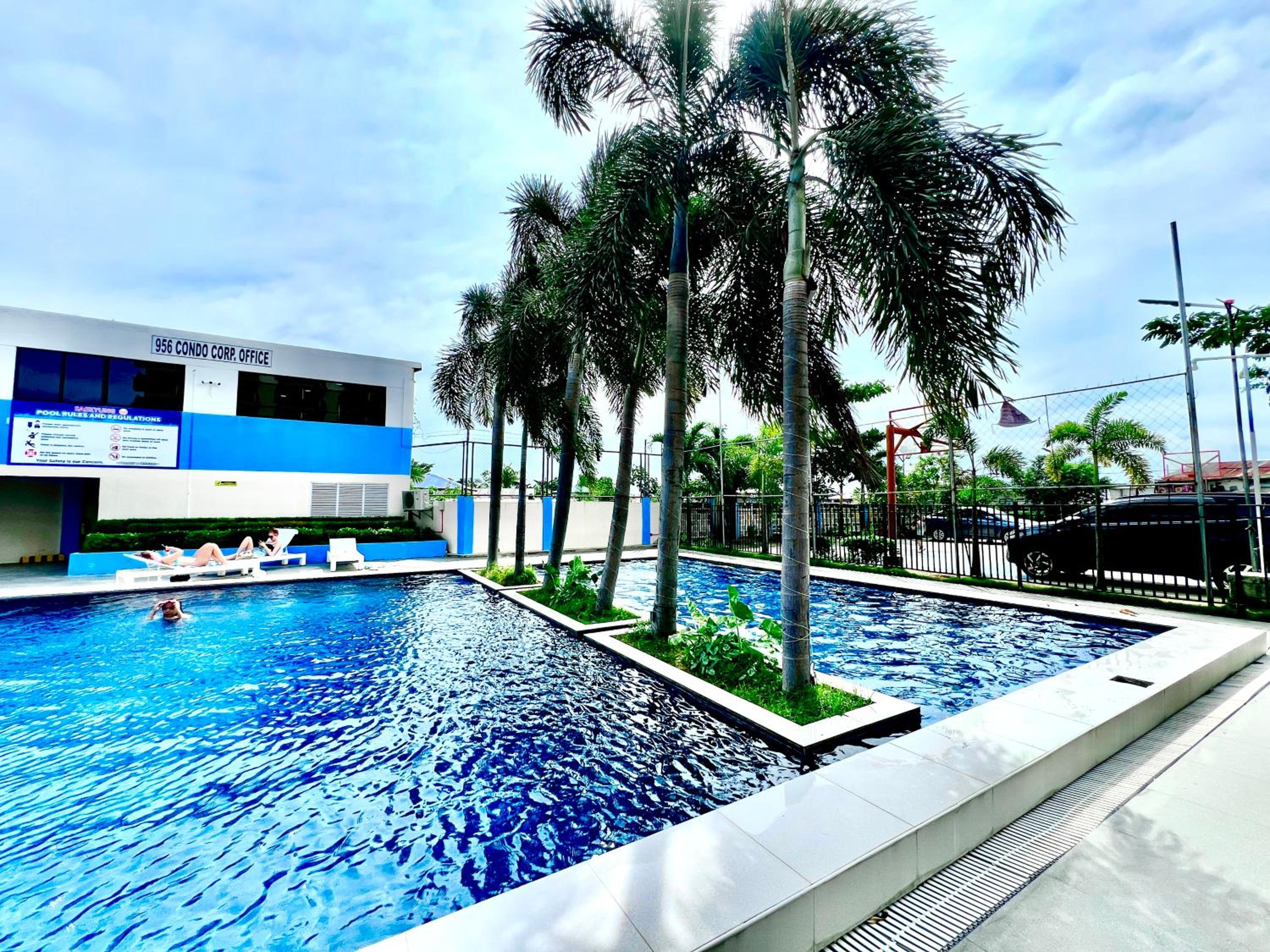 Affordable Condo with Fast Wifi & Near Airport