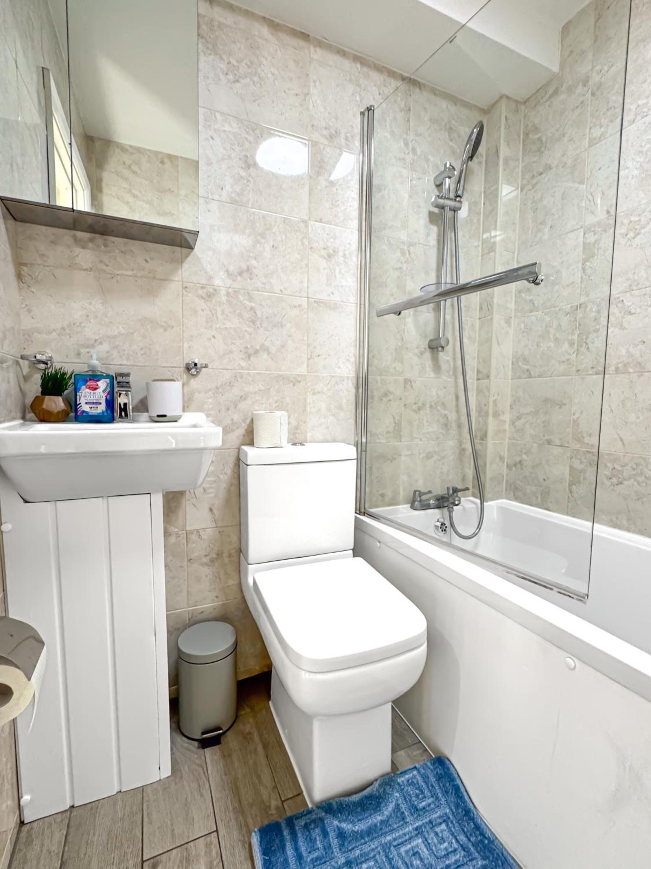 Luxury Flat for 6 - 5 Min Walk from Camden Market HW4