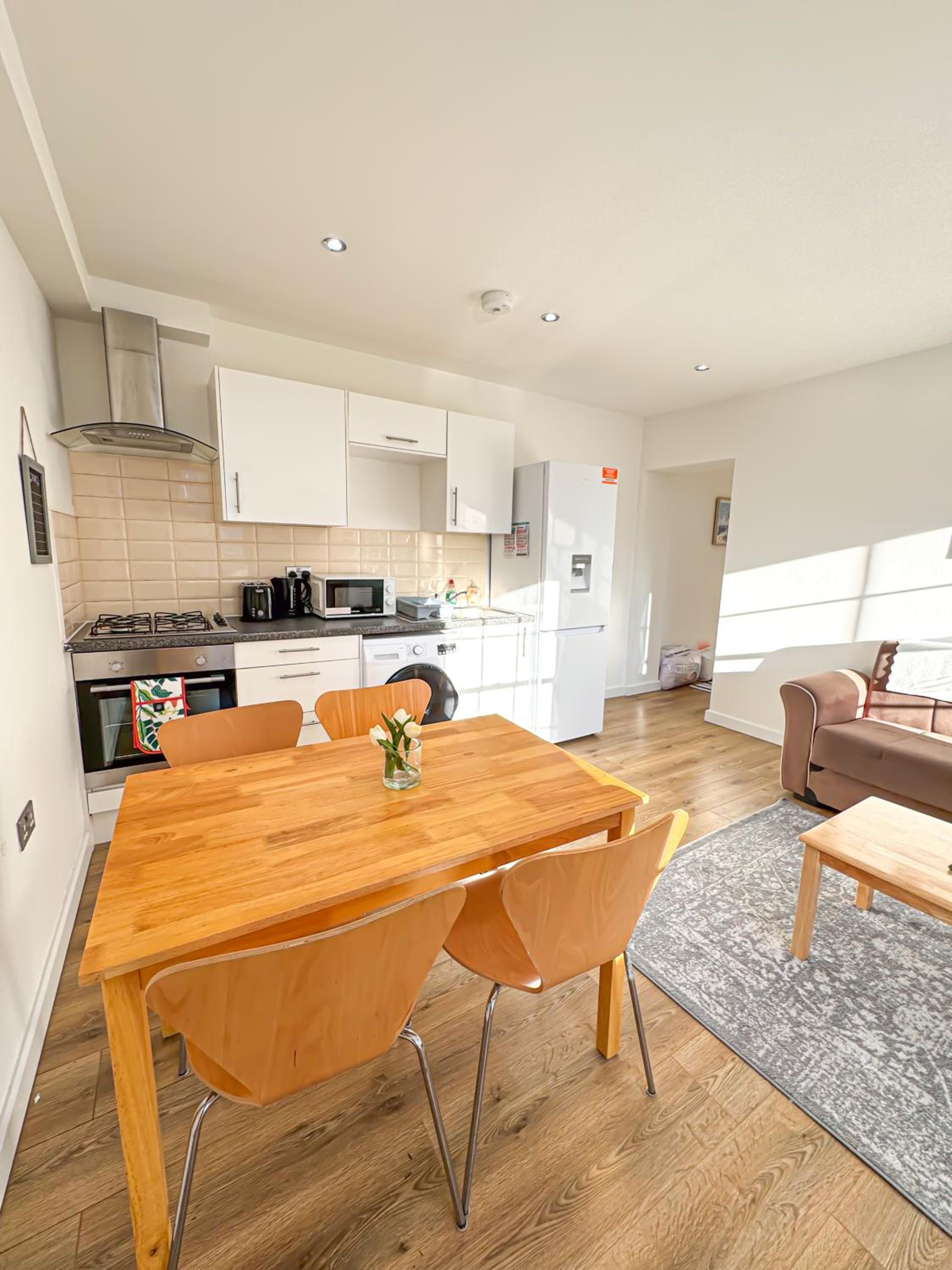 Luxury Flat for 6 - 5 Min Walk from Camden Market HW4