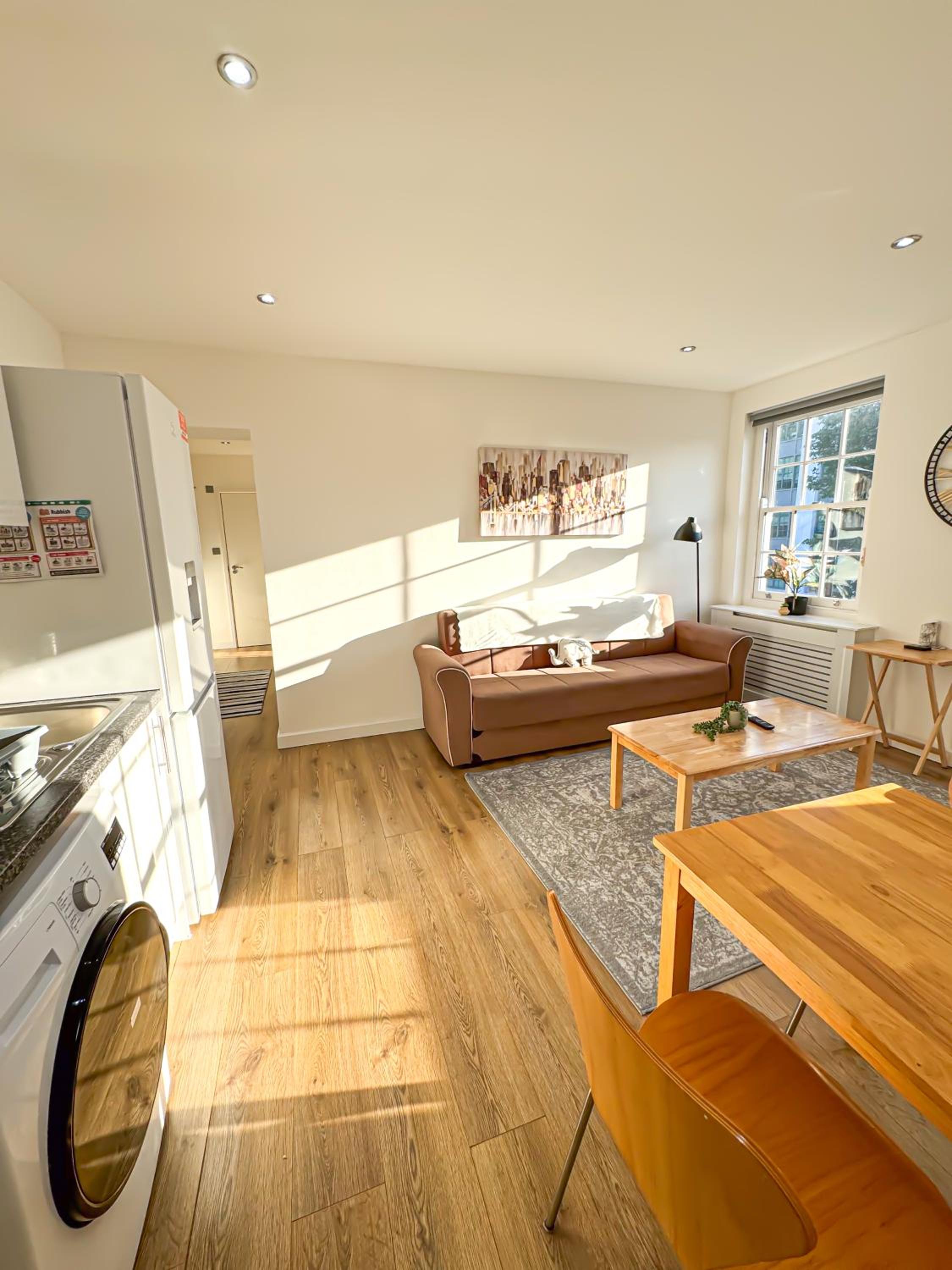 Luxury Flat for 6 - 5 Min Walk from Camden Market HW4