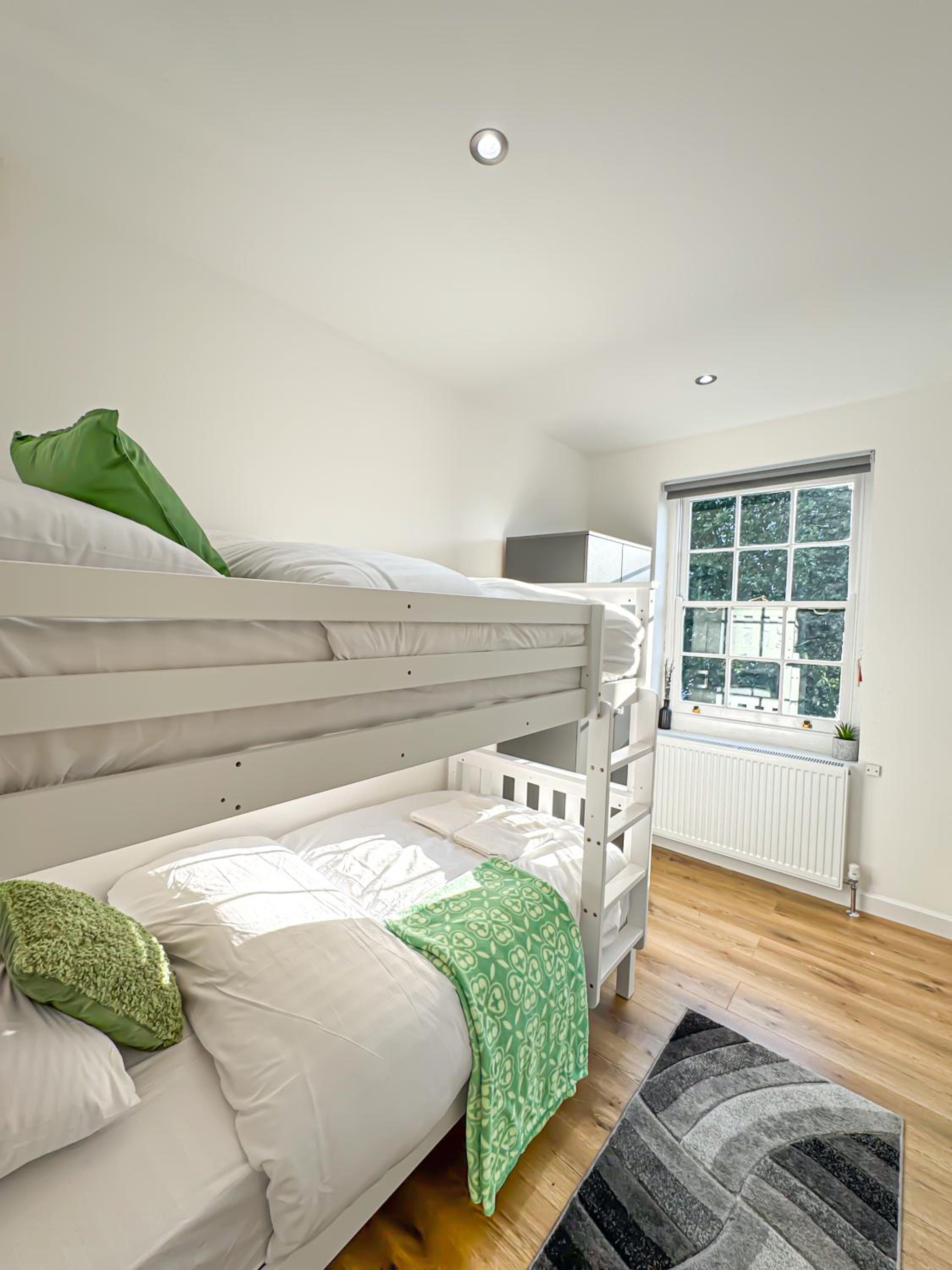 Luxury Flat for 6 - 5 Min Walk from Camden Market HW4