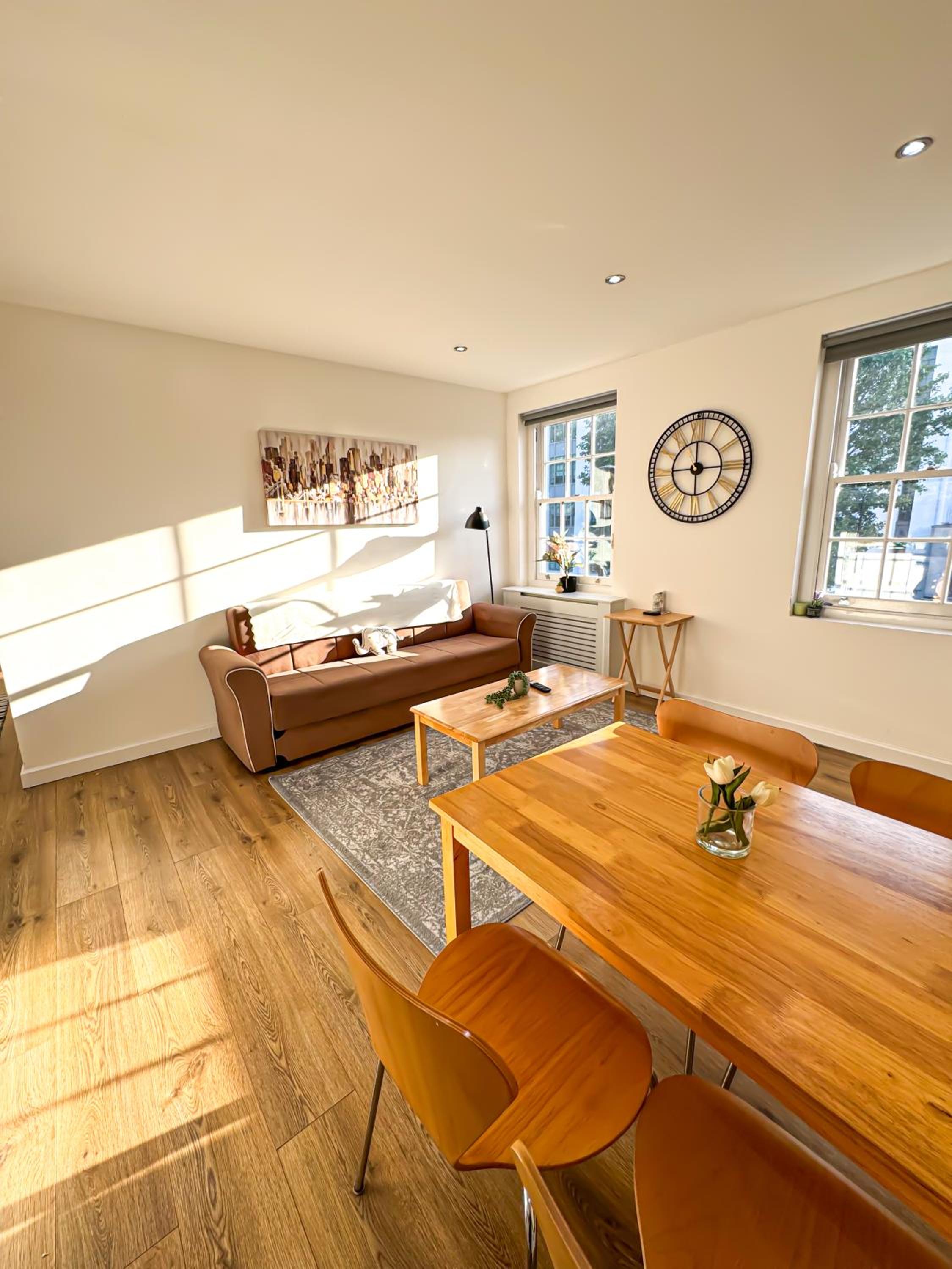 Luxury Flat for 6 - 5 Min Walk from Camden Market HW4