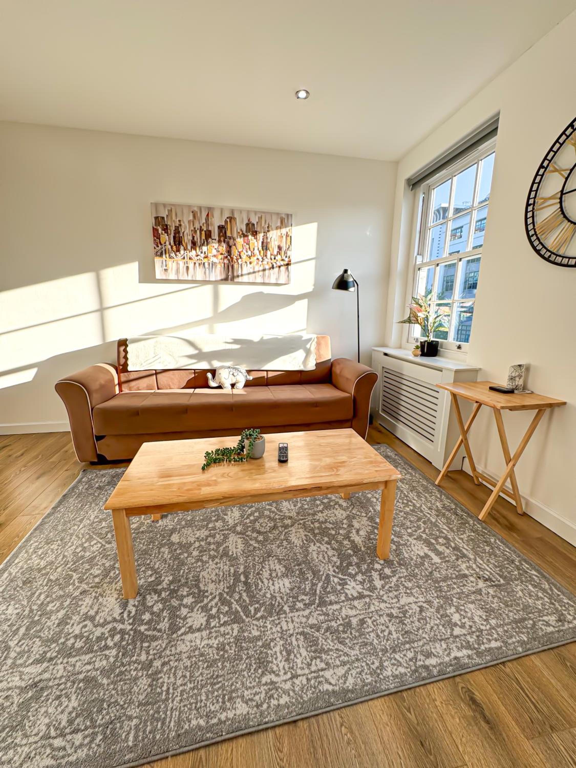 Luxury Flat for 6 - 5 Min Walk from Camden Market HW4
