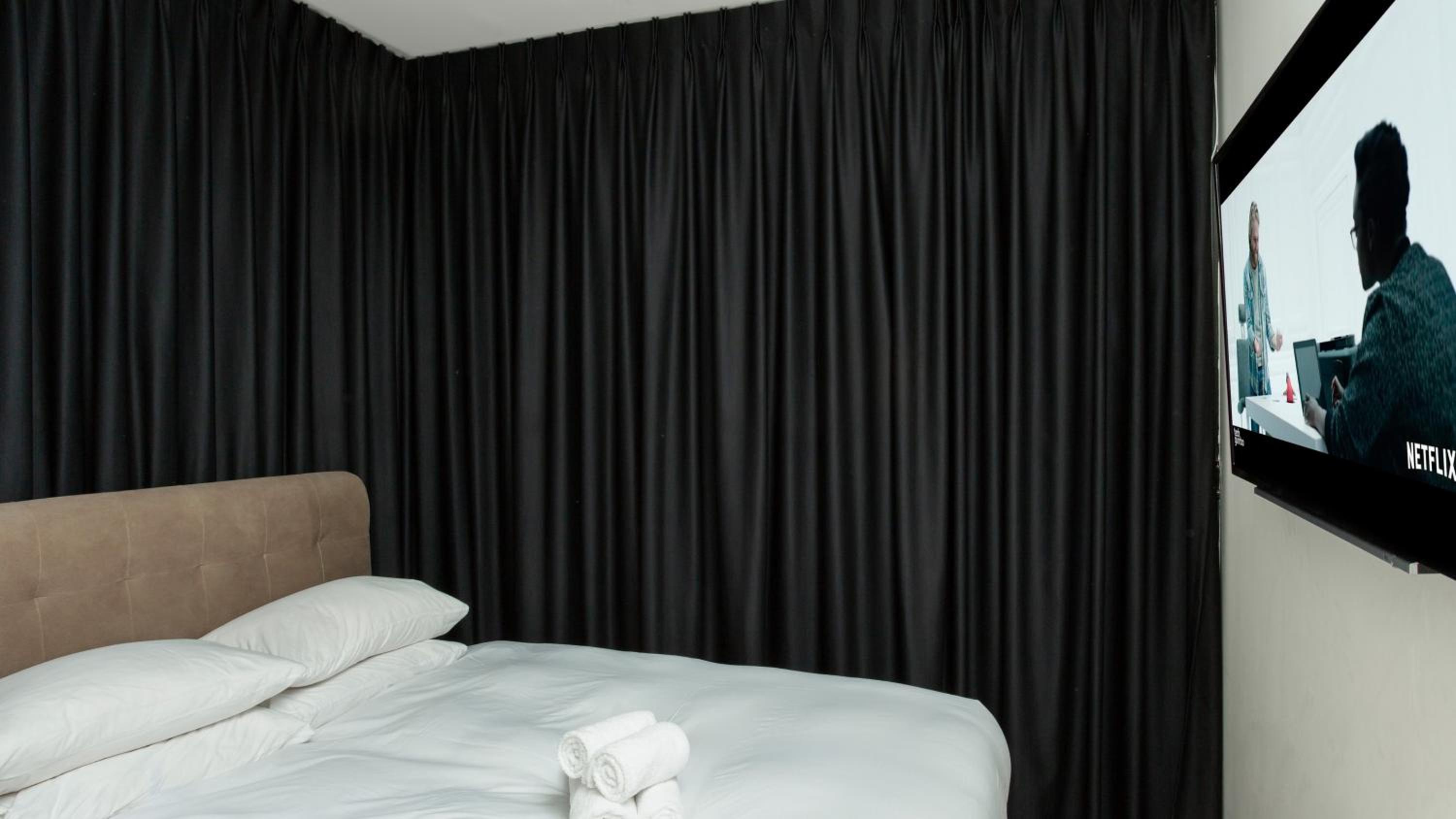 Renovated 3BR Penthouse by HolyGuest view 5