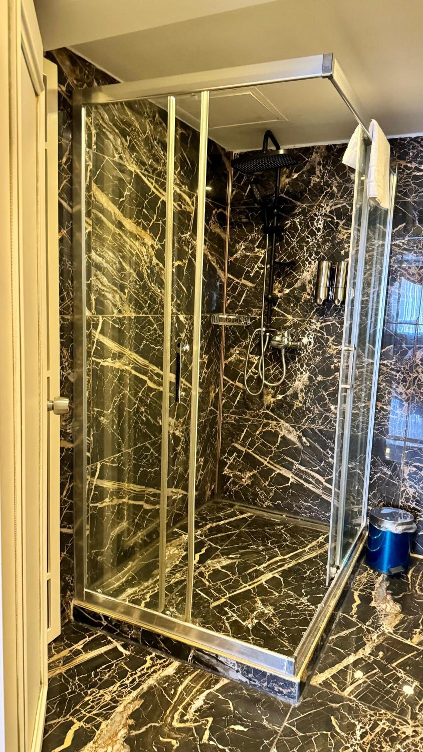 Burj Al İstanbul - Image 34