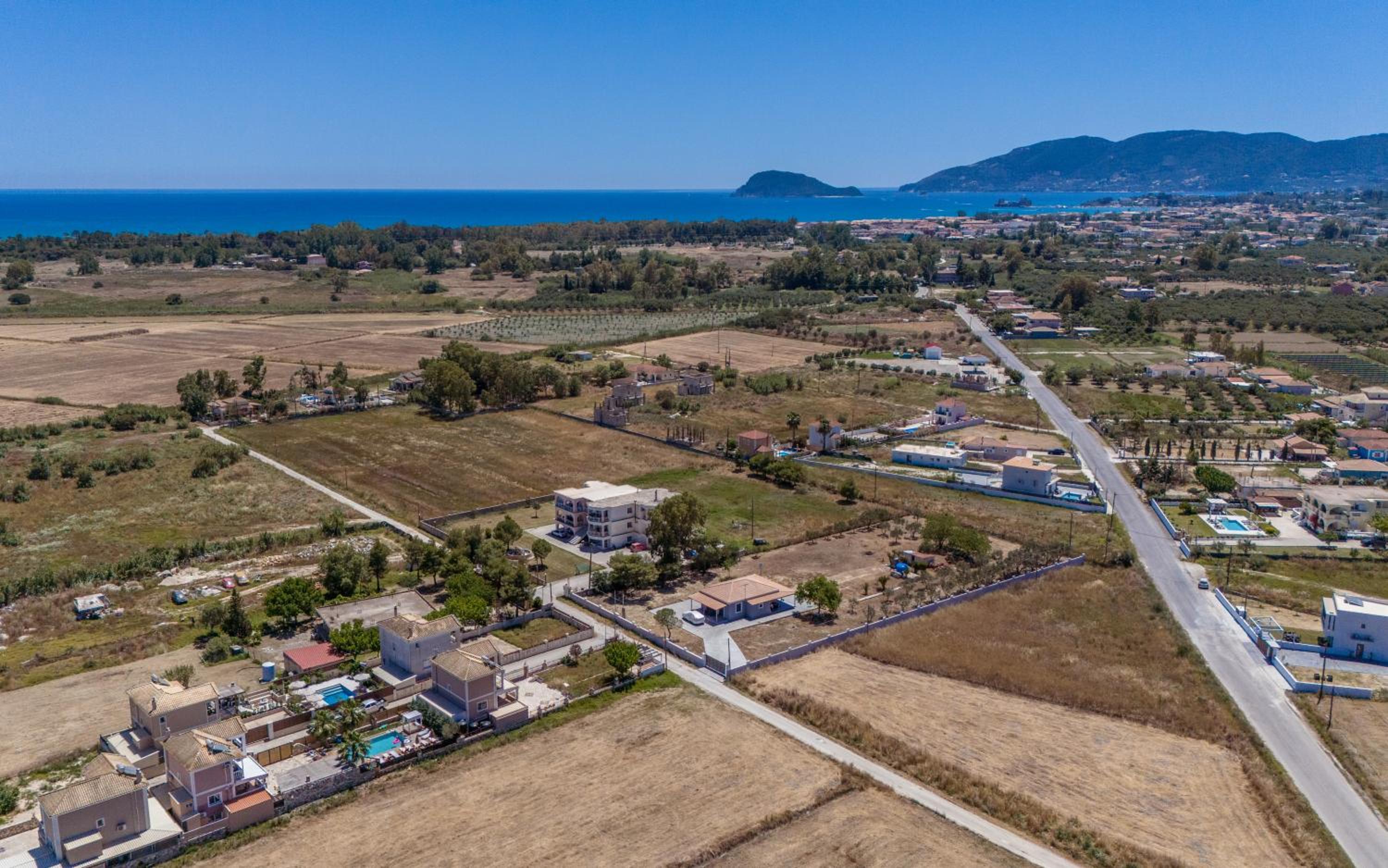 Hotel Villa Alexandros - Image 1