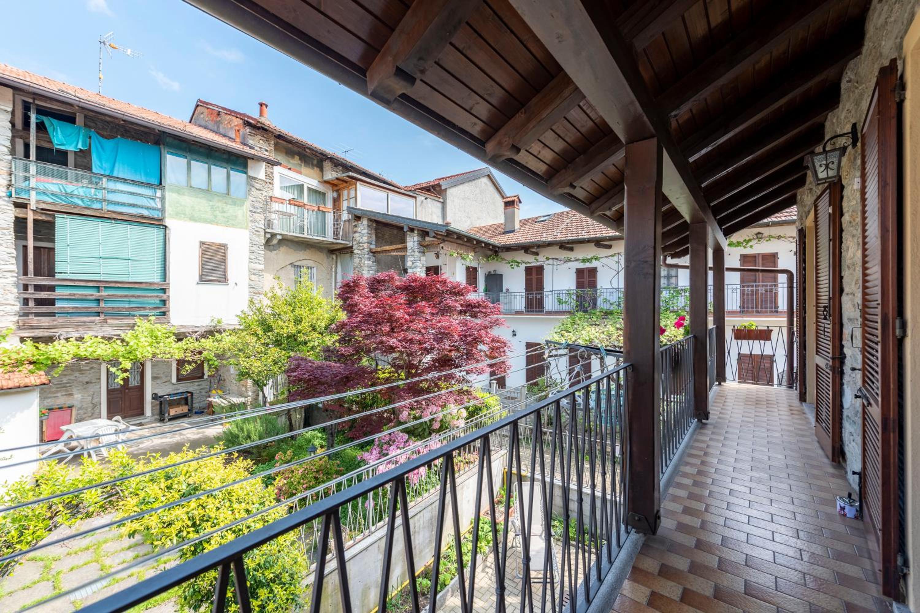 Lucy In The Sky of Gignese - Happy Rentals view 4