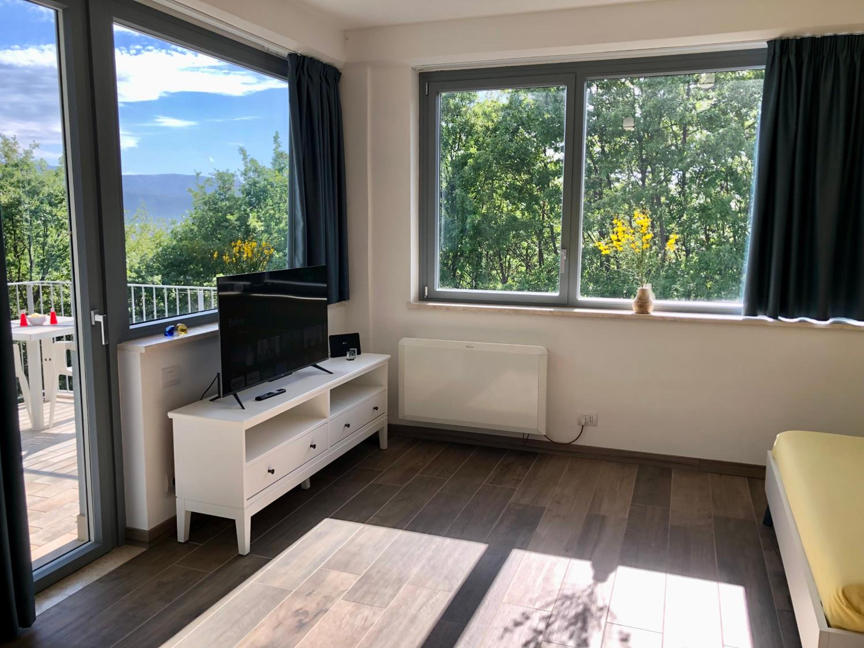 Colonna House view 4