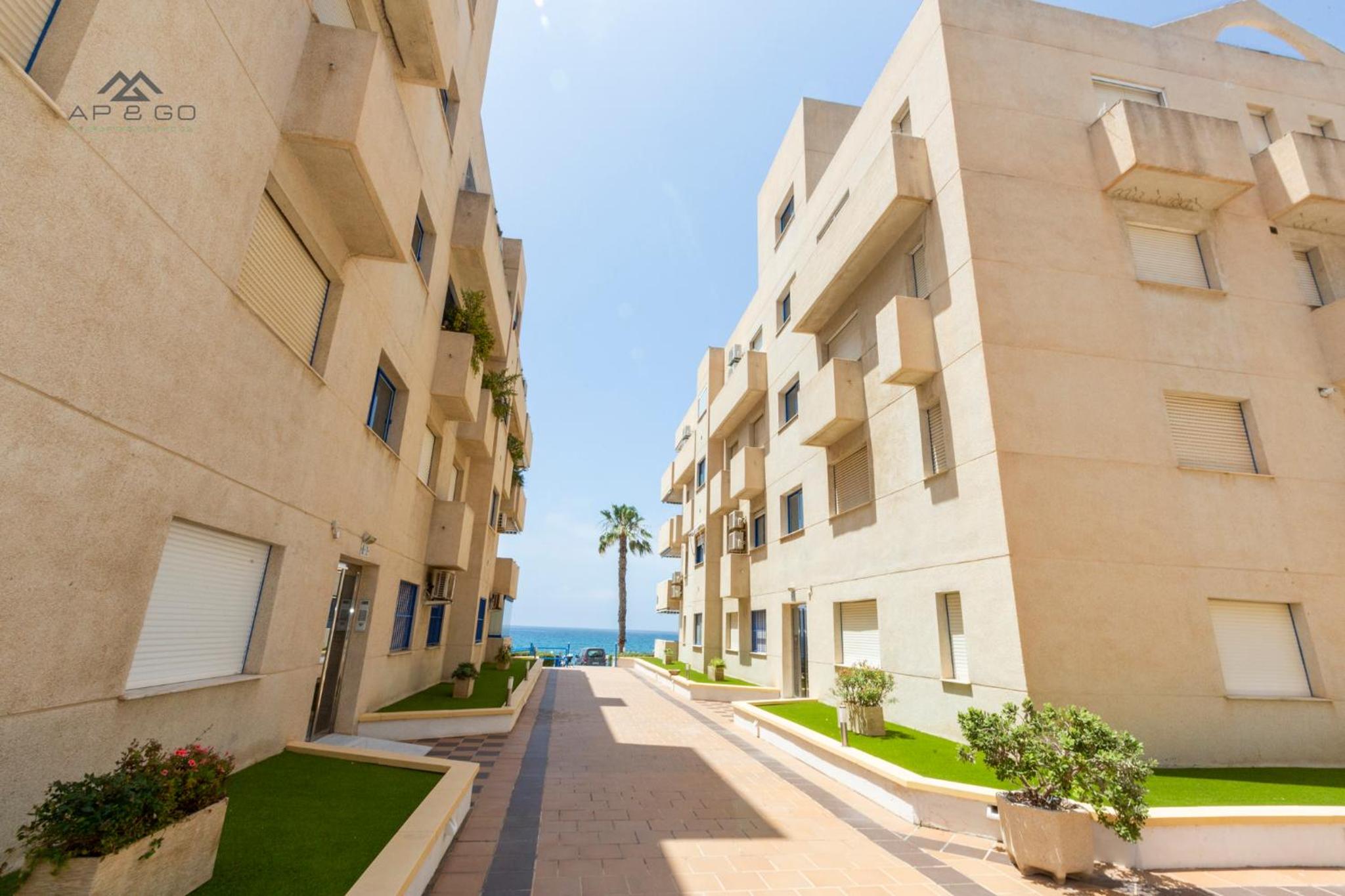 Deluxe apartment sea views La Herradura