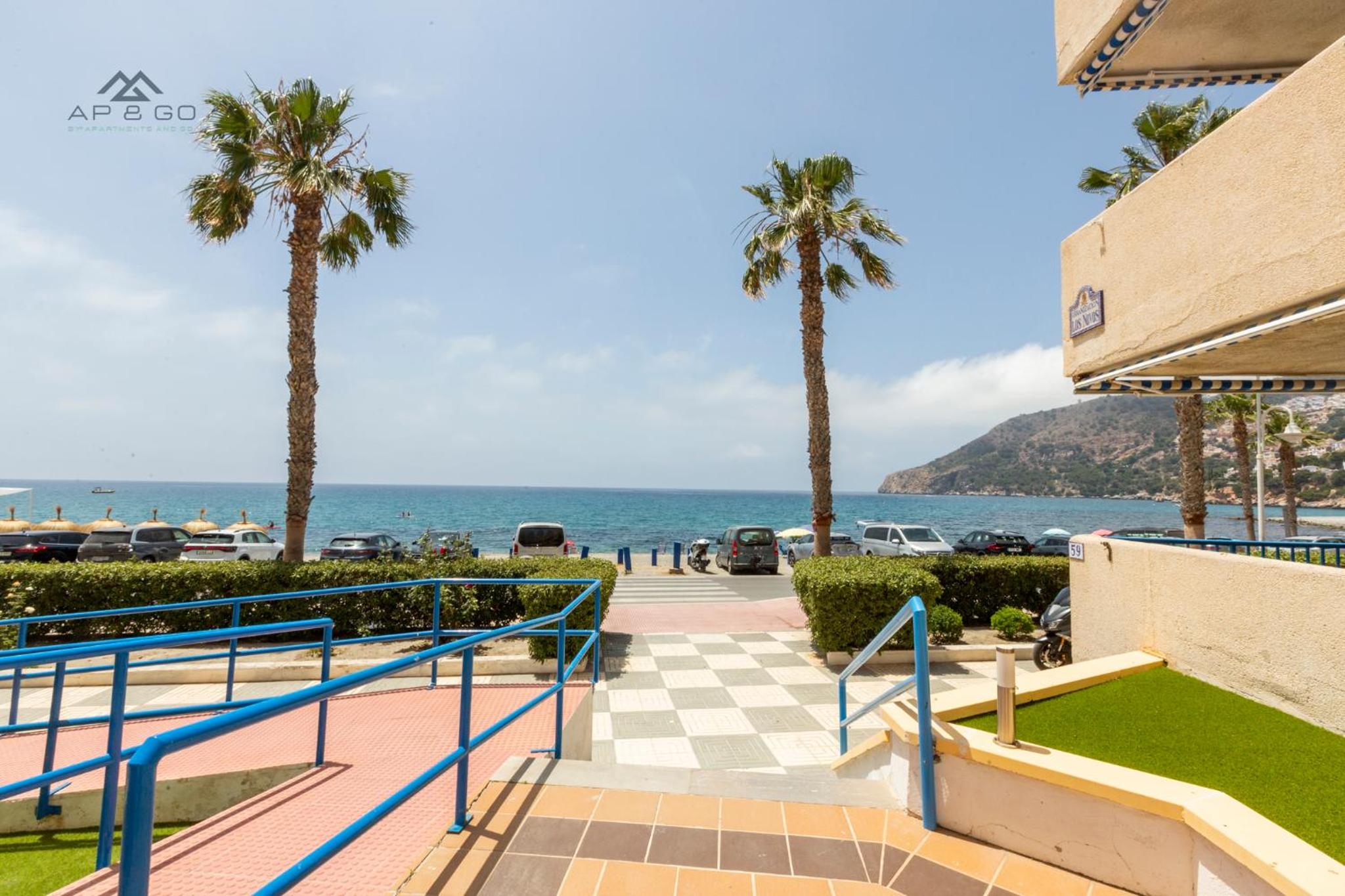 Deluxe apartment sea views La Herradura