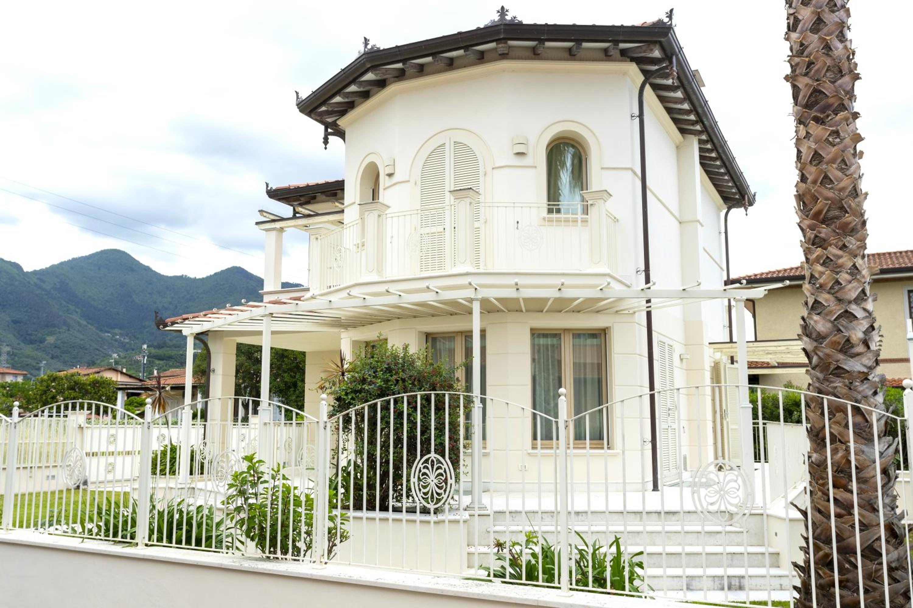 Villa Amanda by Mmega view 2