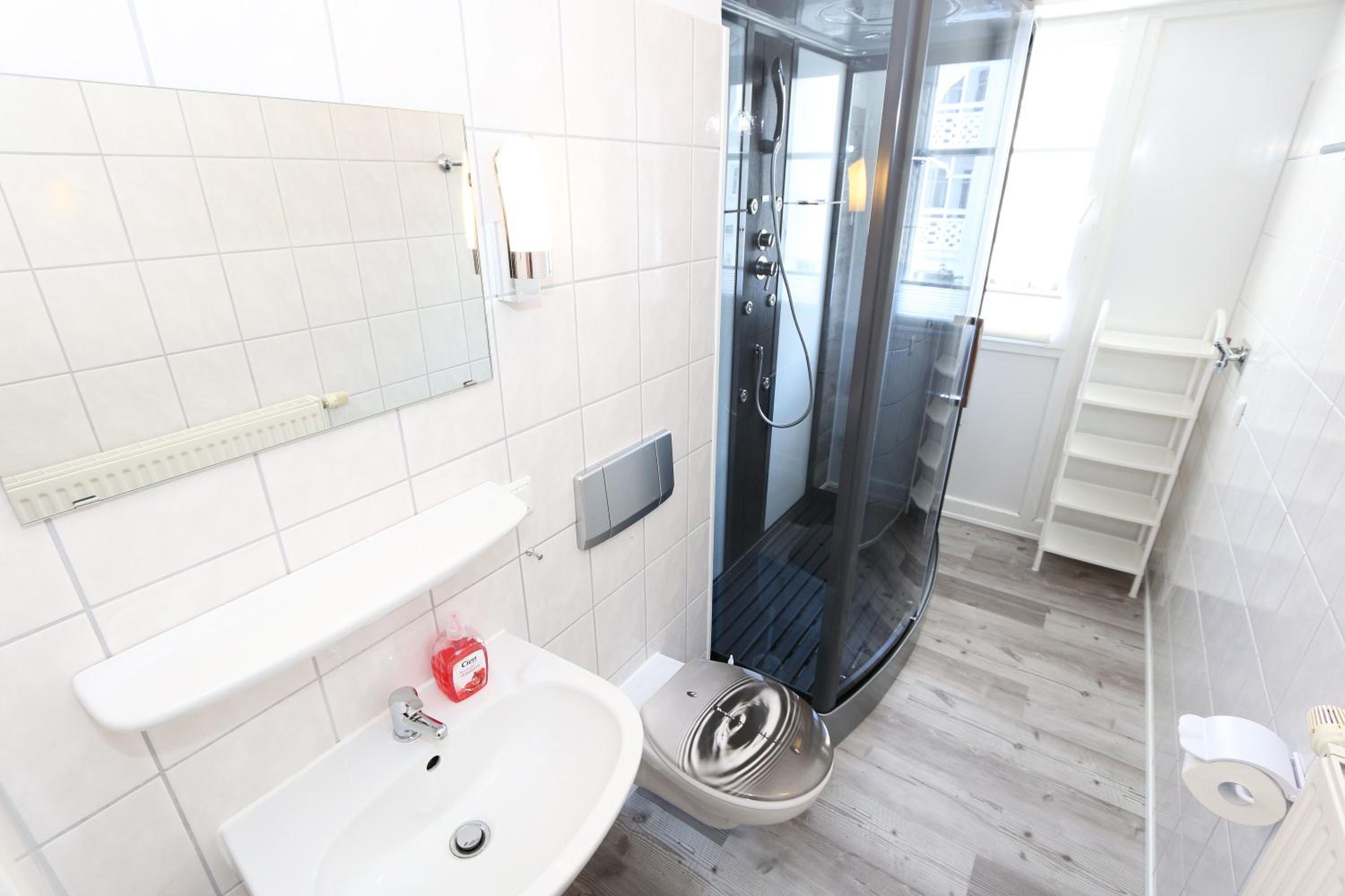 Seepark Sellin - Haus Altensien Whg 463 mit Balkon