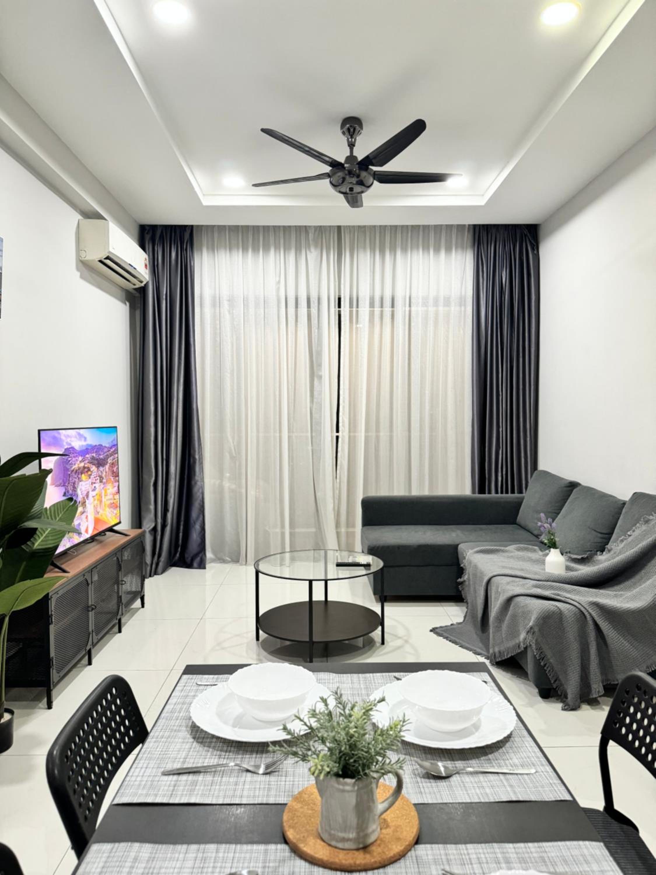 CG2R CityView Cozy Space at CGDB