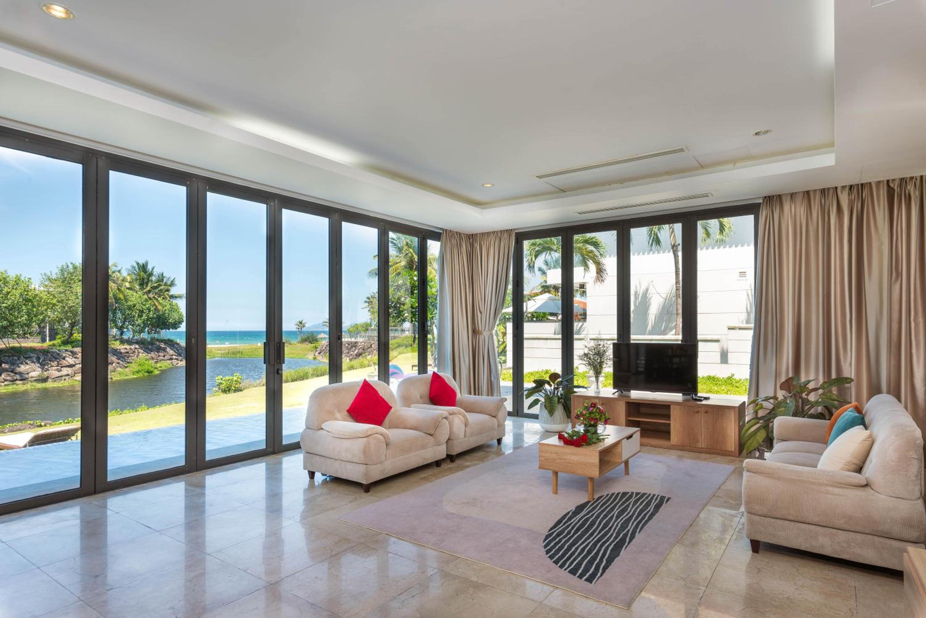 Ocean Sunny Villas Da Nang