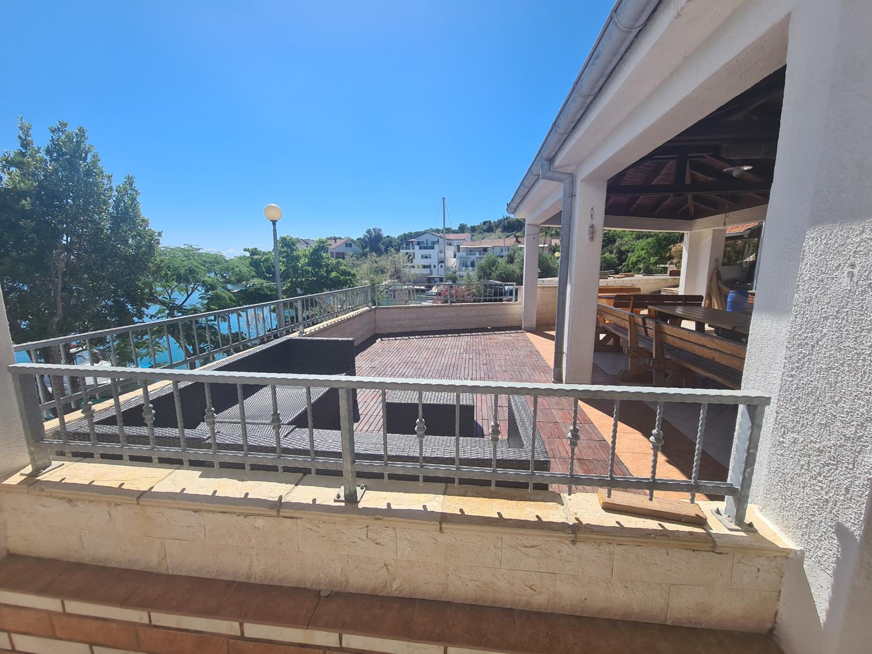 Apartment Zaglav 1 - first sea row view 3