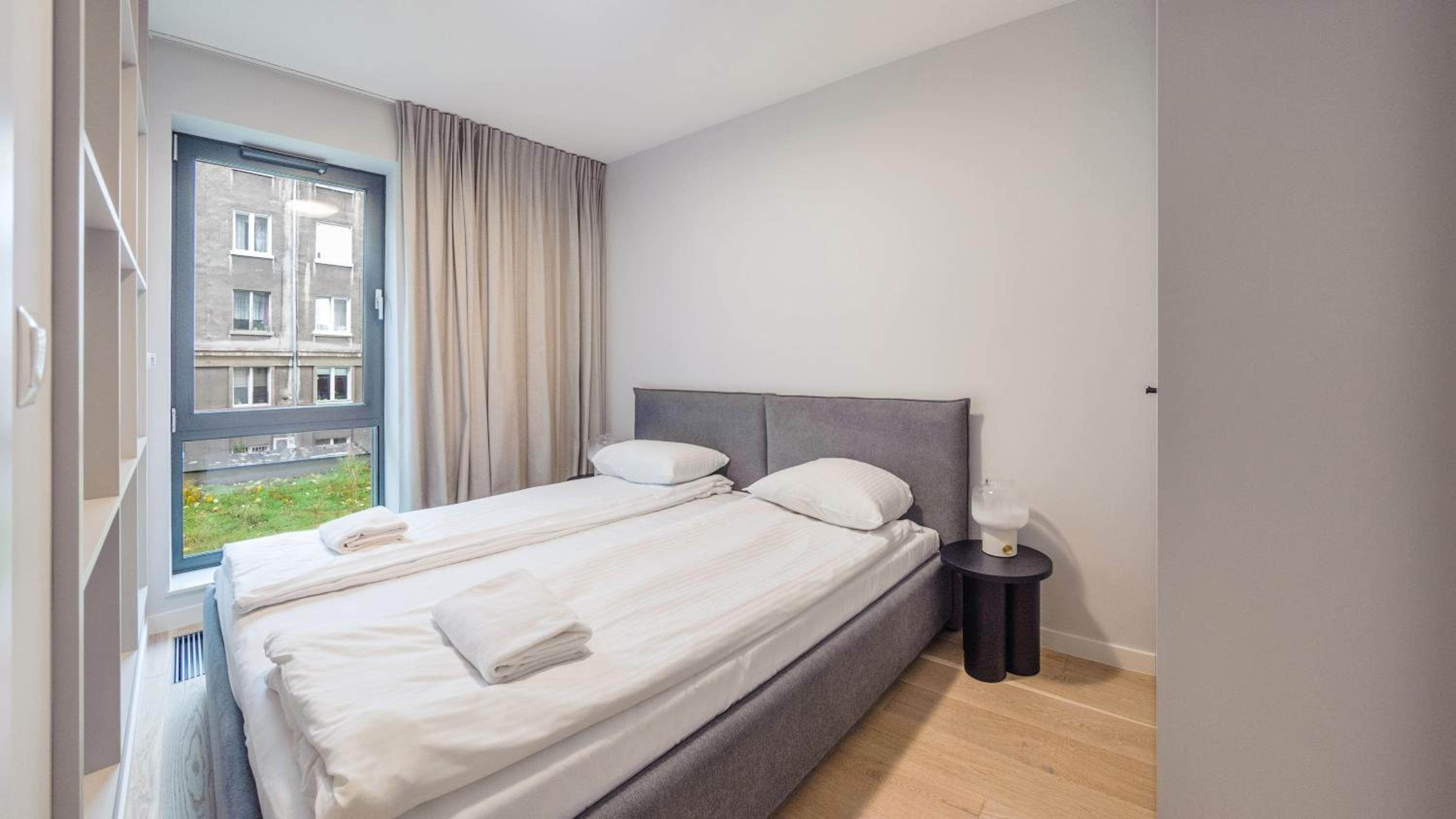 Flatbook - City Center Apartment Bank Polsk
