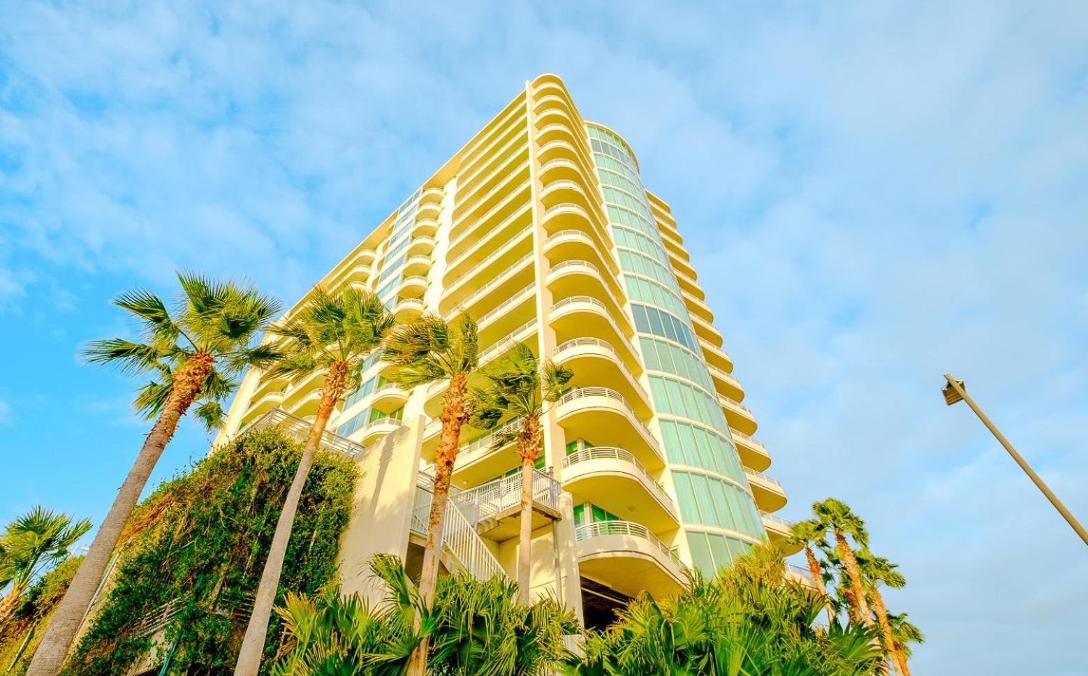 Ocean Club 1106