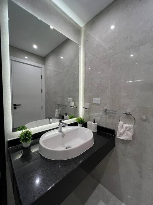 Luxurious Family Residence Facing City Stars Mall