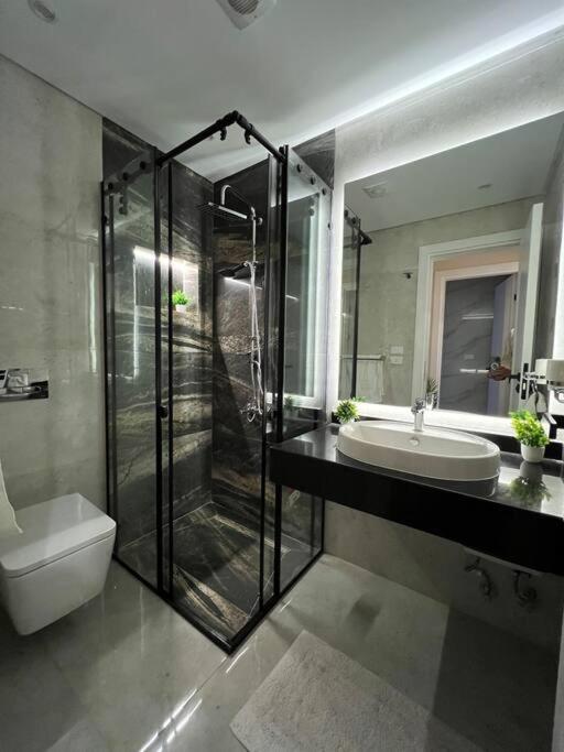 Luxurious Family Residence Facing City Stars Mall