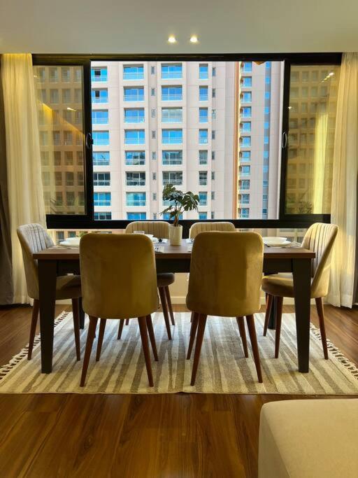 Luxurious Family Residence Facing City Stars Mall