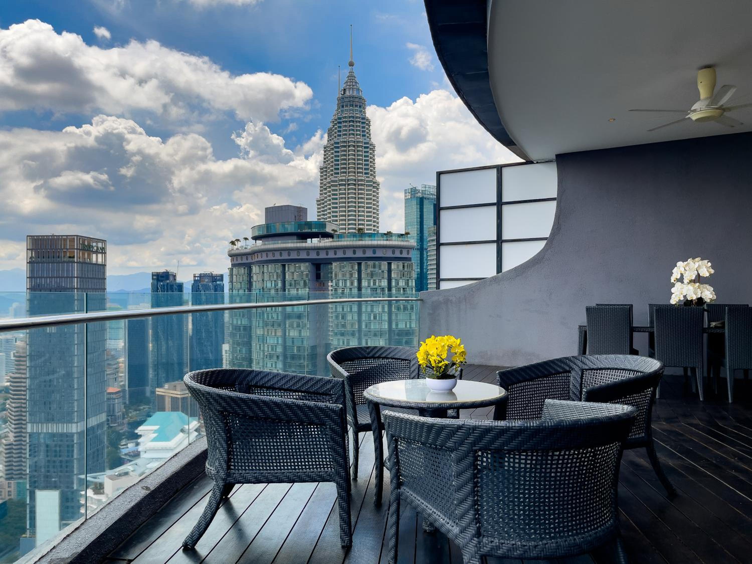 Luxury Penthouse KLCC & KL TOWER View in Kuala Lumpur