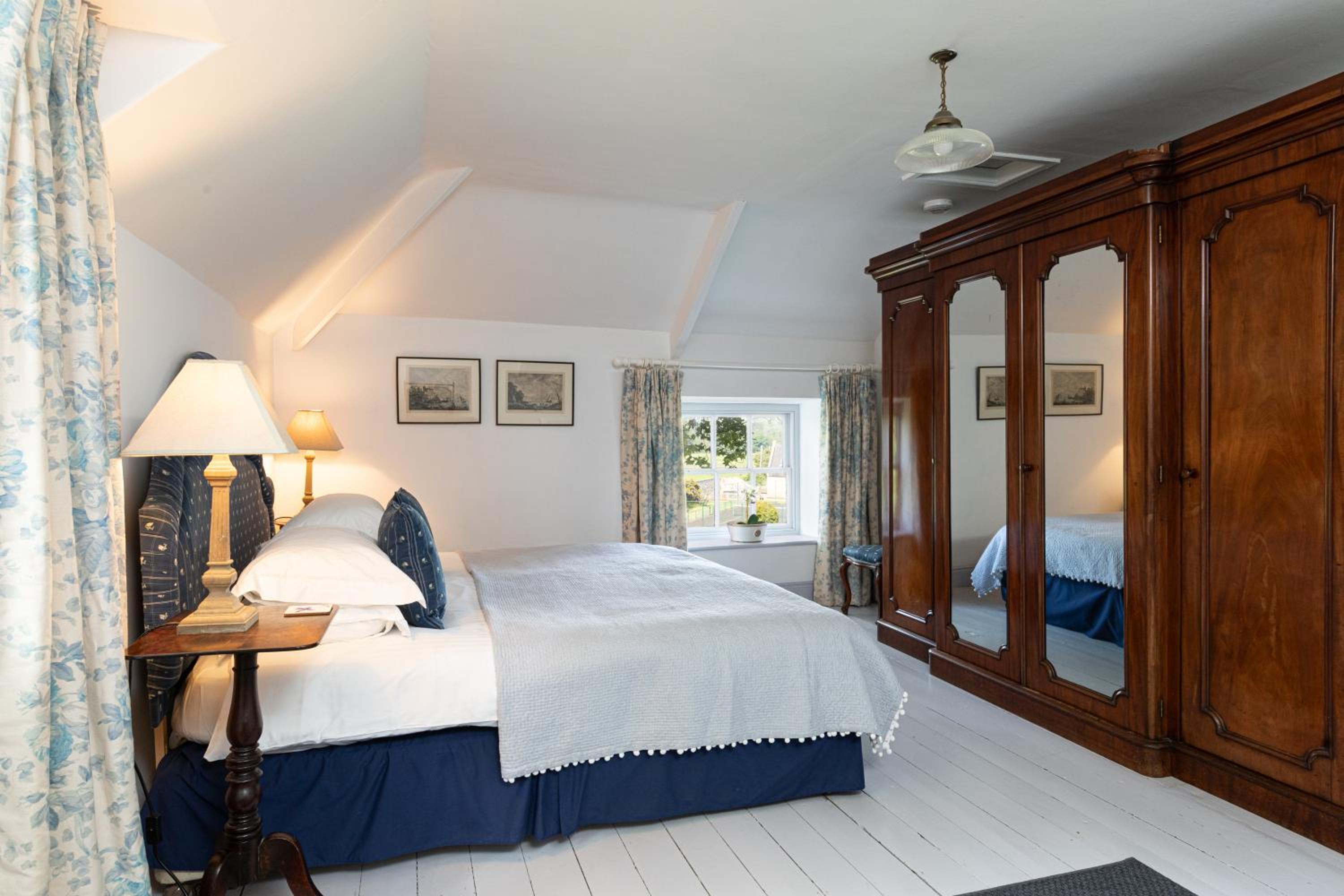 Charming Georgian Coach House