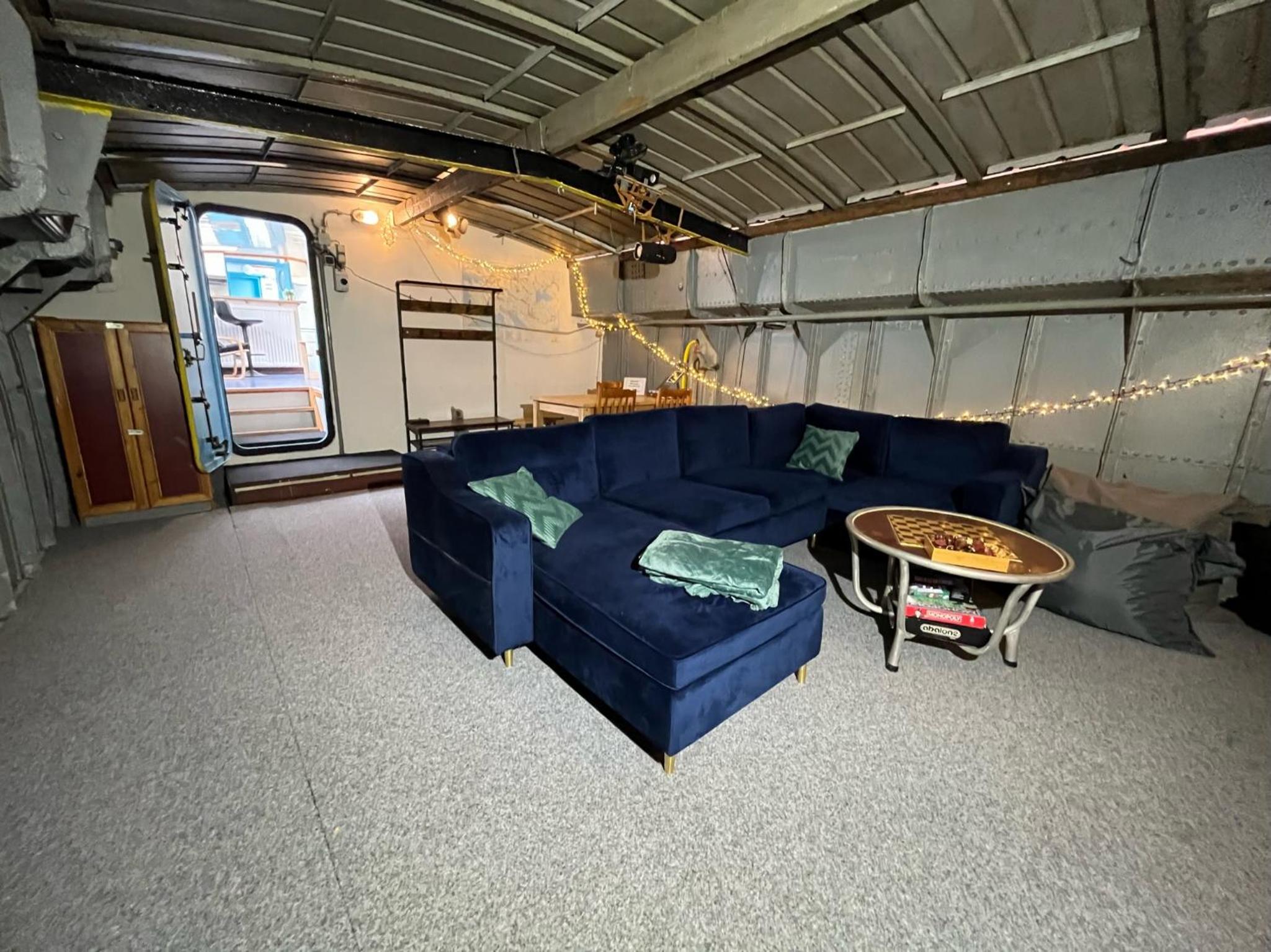 lounge