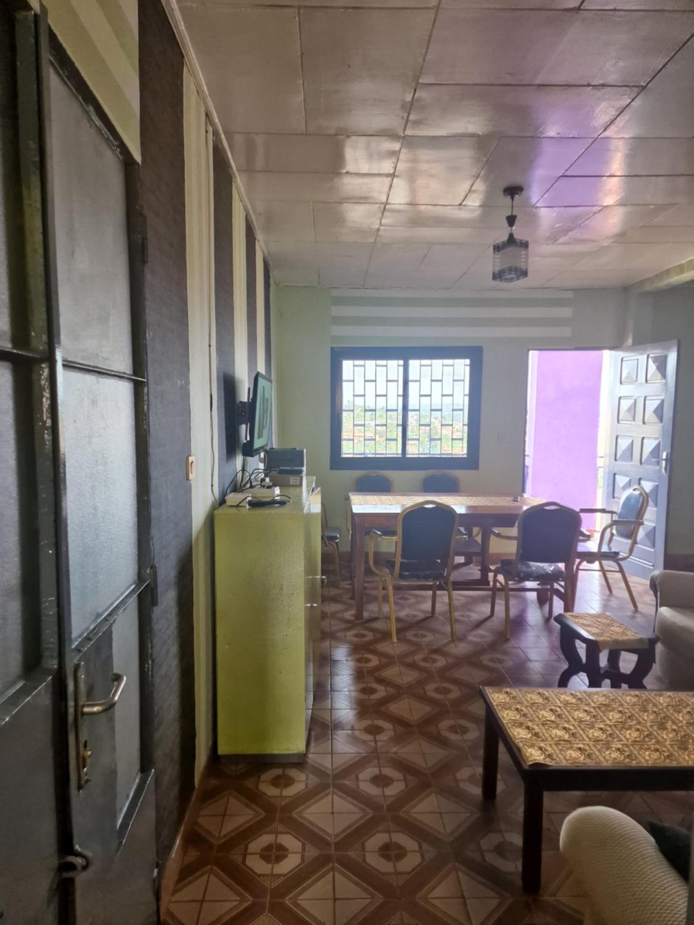 Bel Appartement 2 chambres meublé à Bafoussam