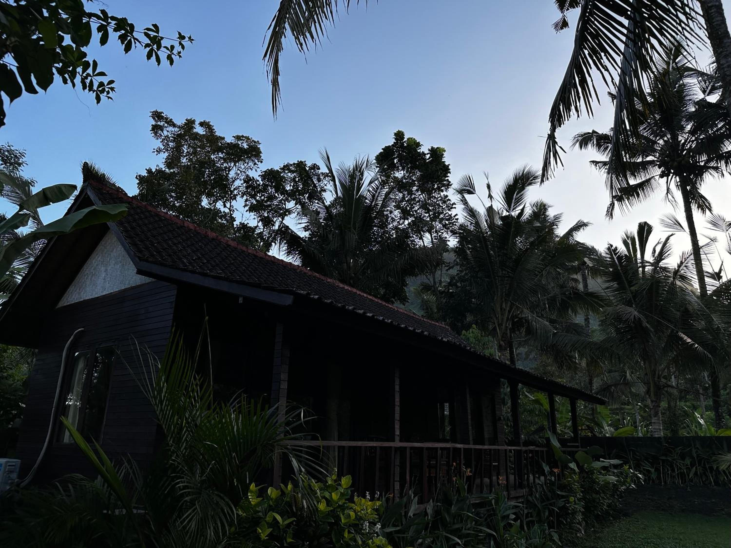 Villa Joglo tepi sungai