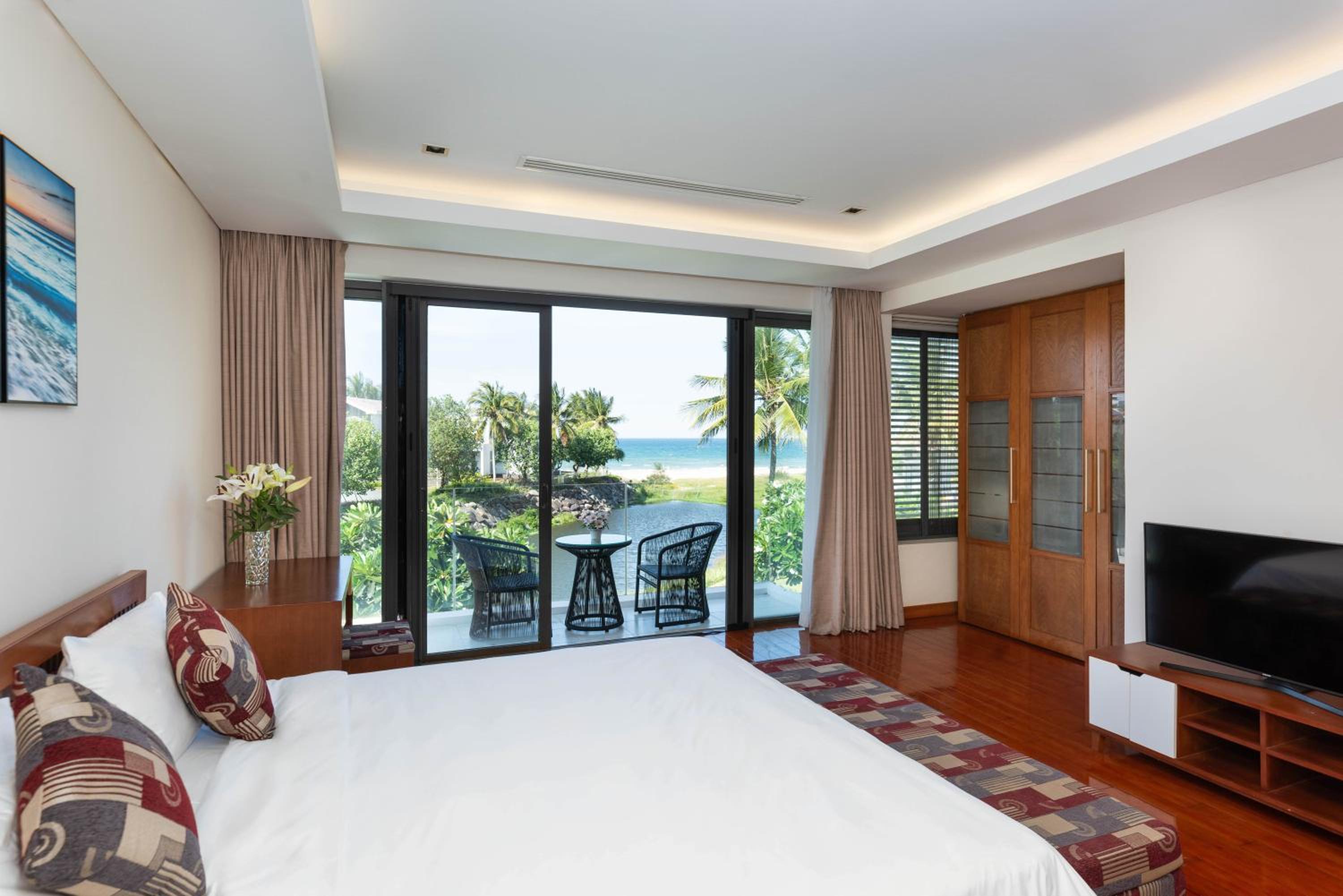Ocean Luxury Villas Danang